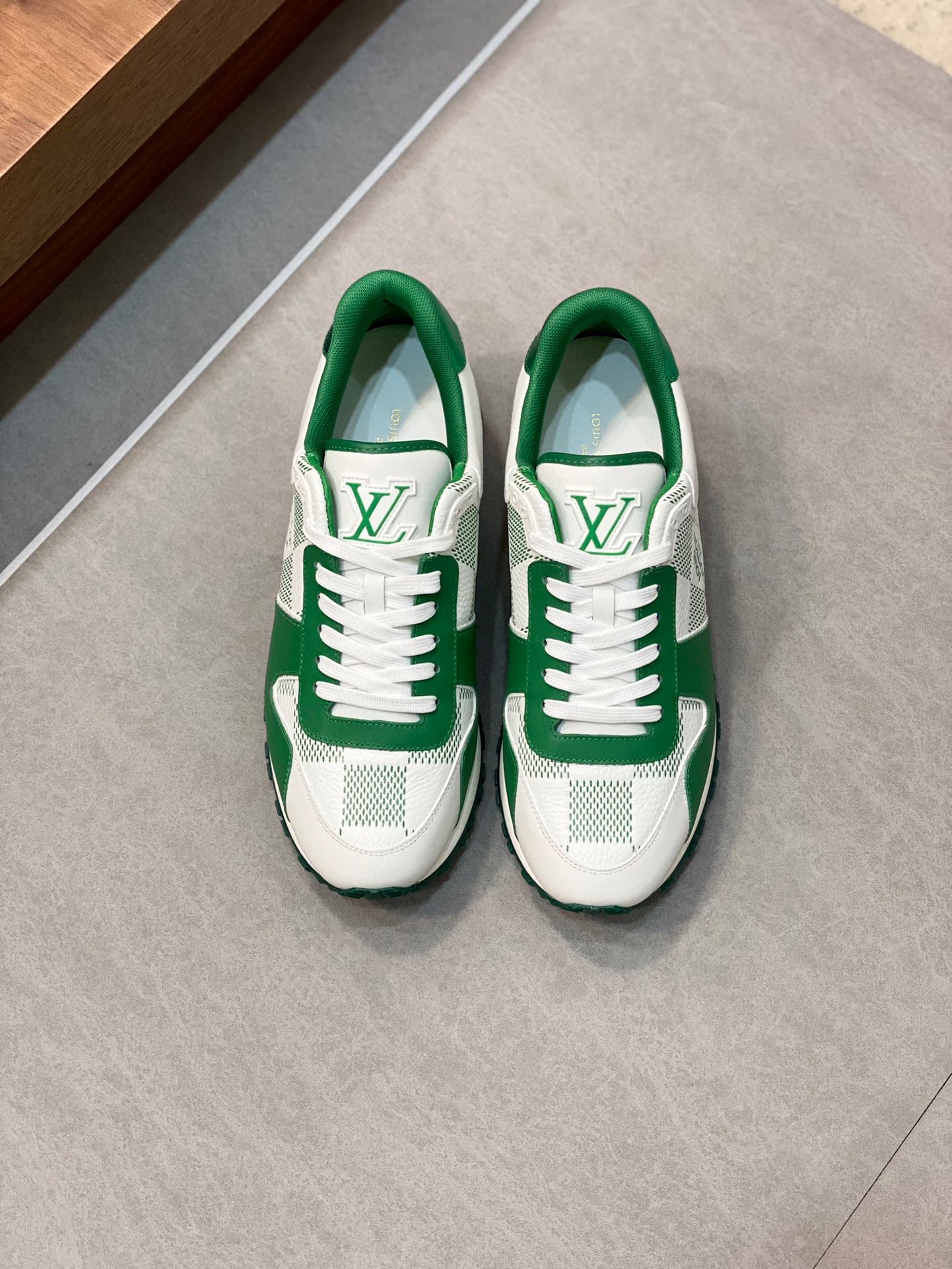 LV 00199