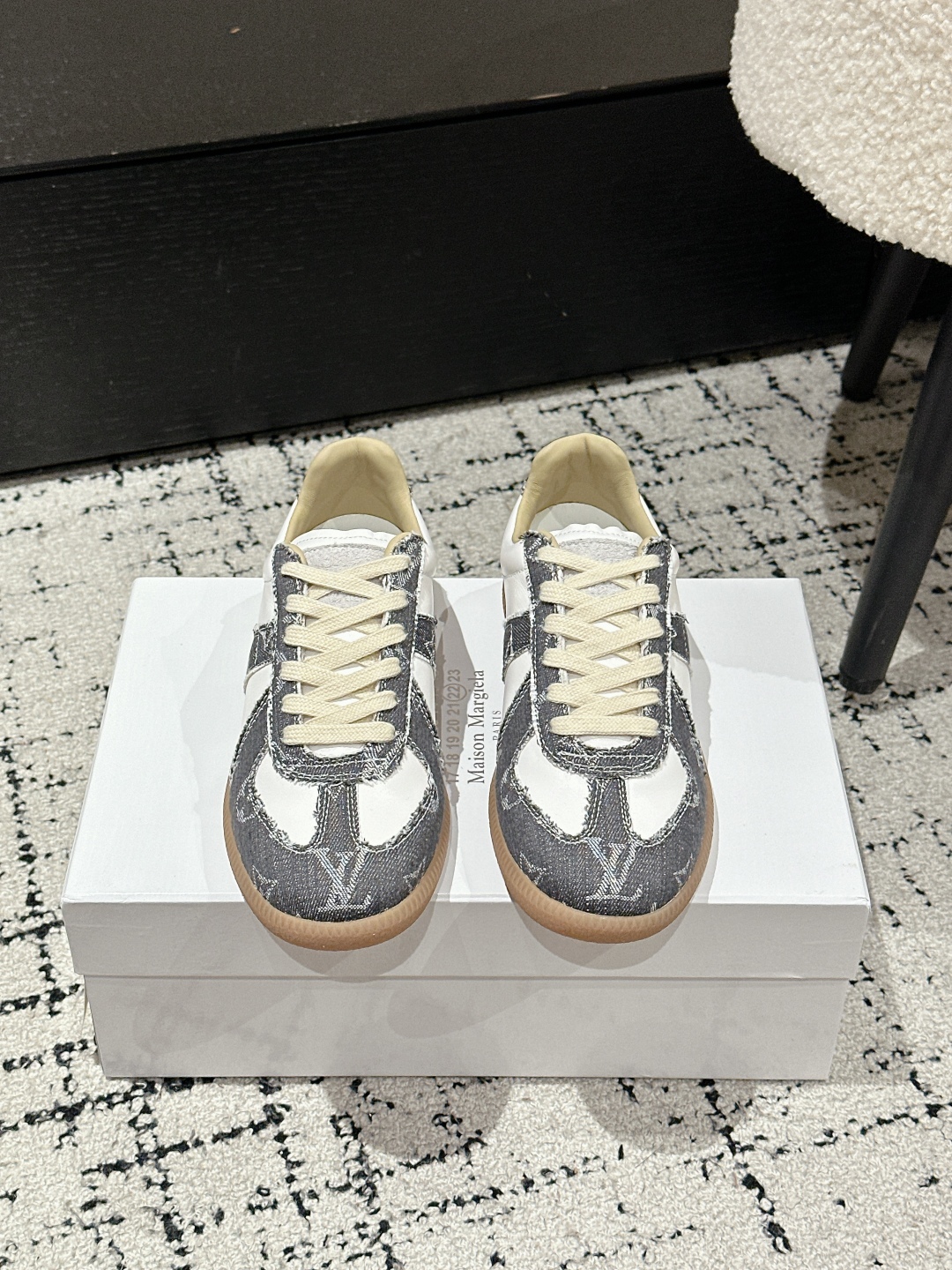 LV 00209
