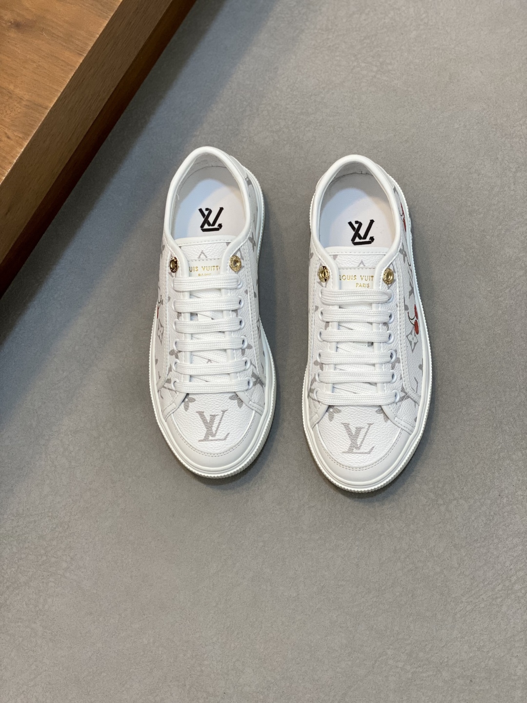 LV 00219