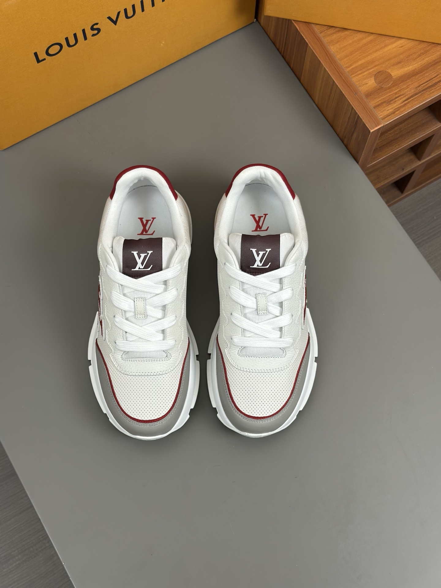 LV 00279