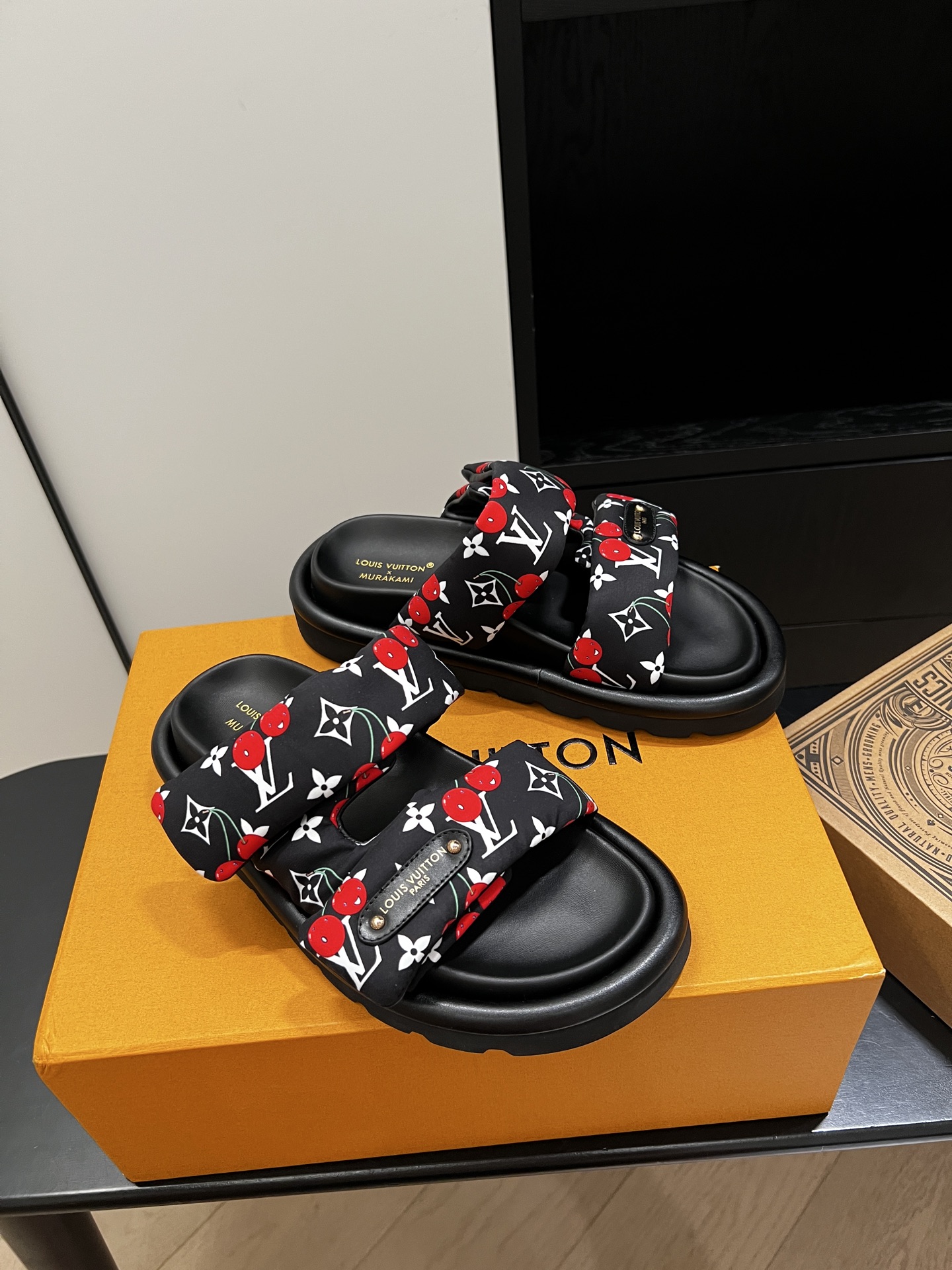 LV 00319