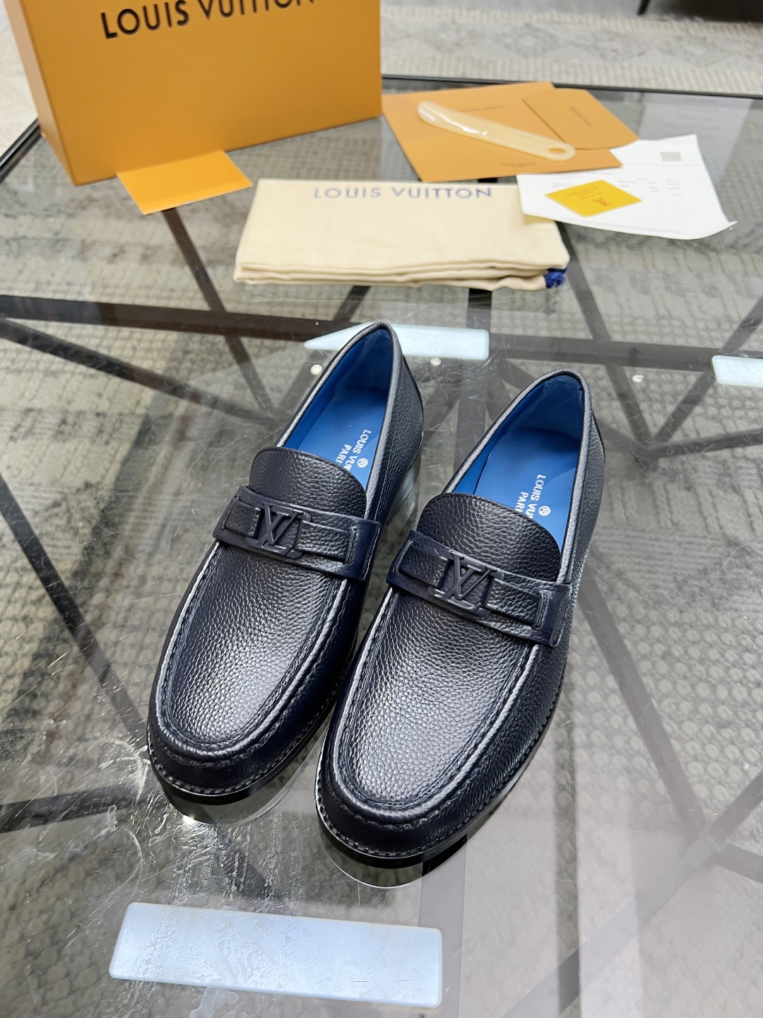LV 00349