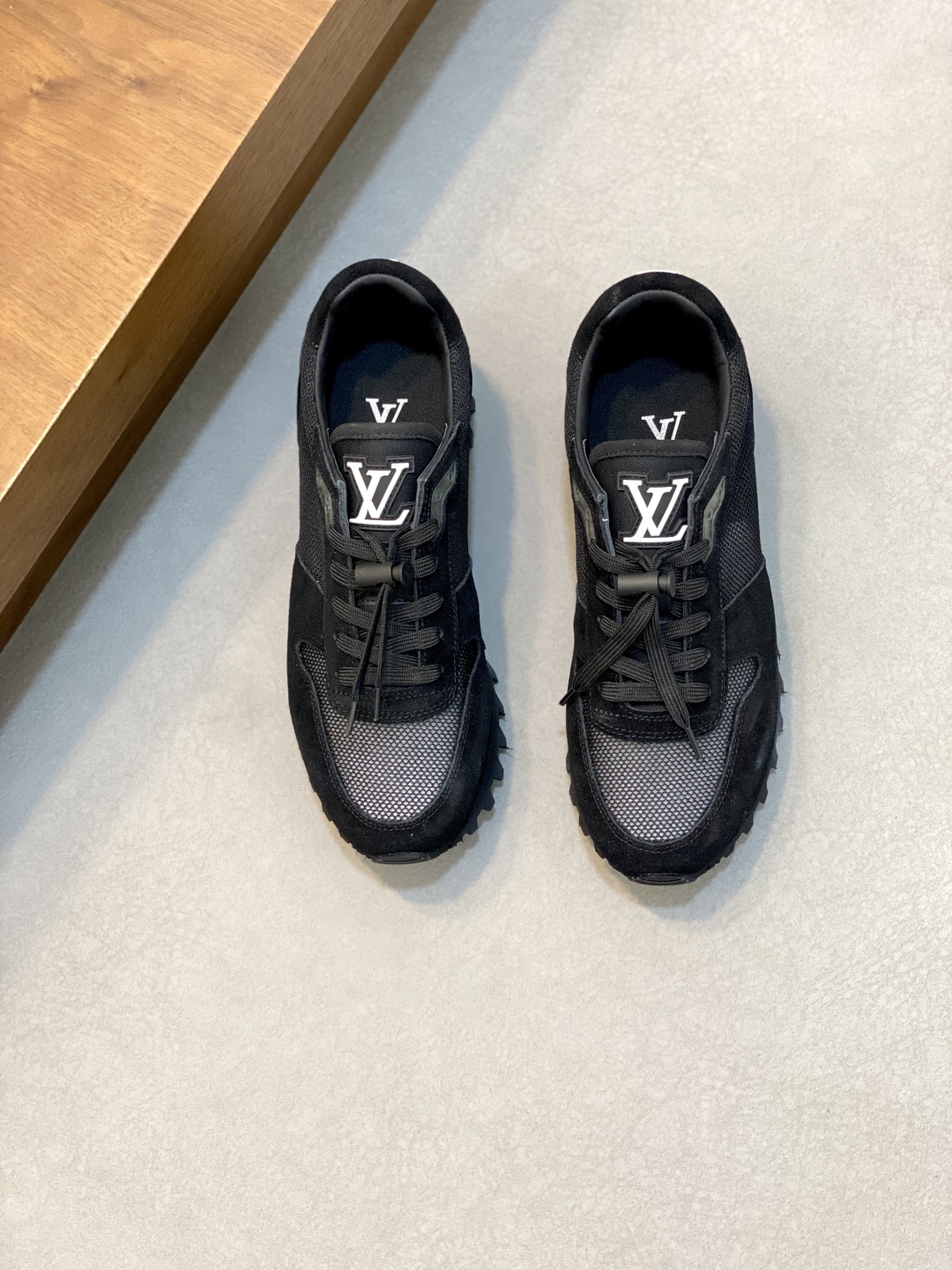 LV 00359