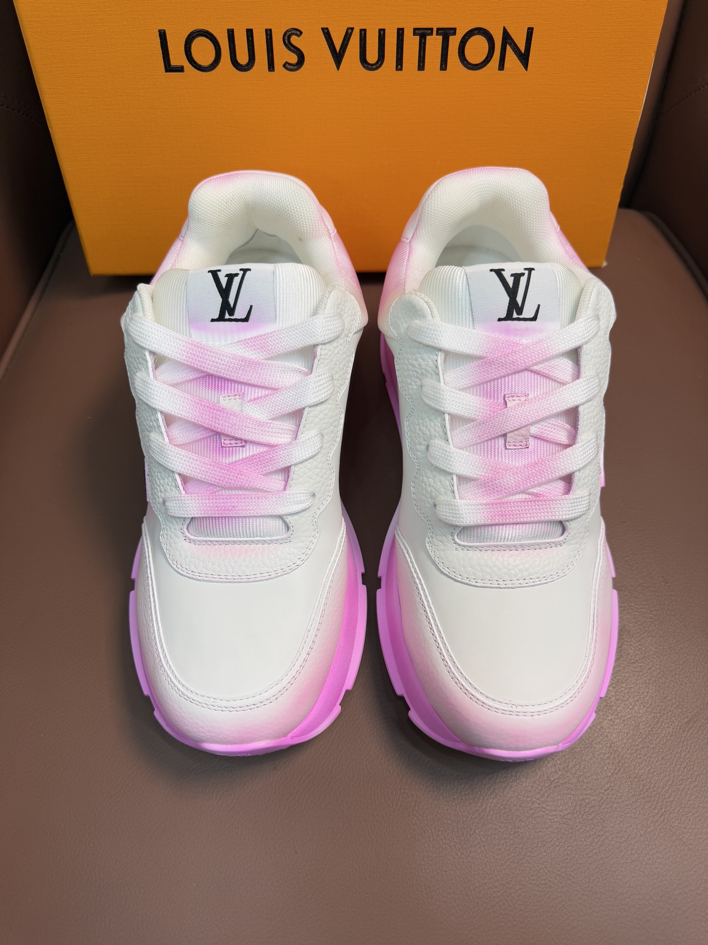 LV 00429