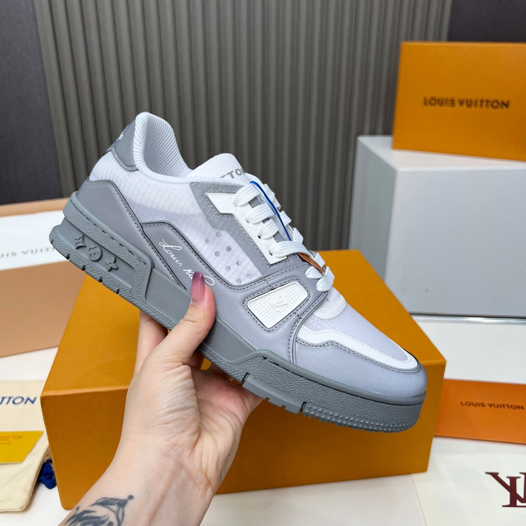 LV 00449
