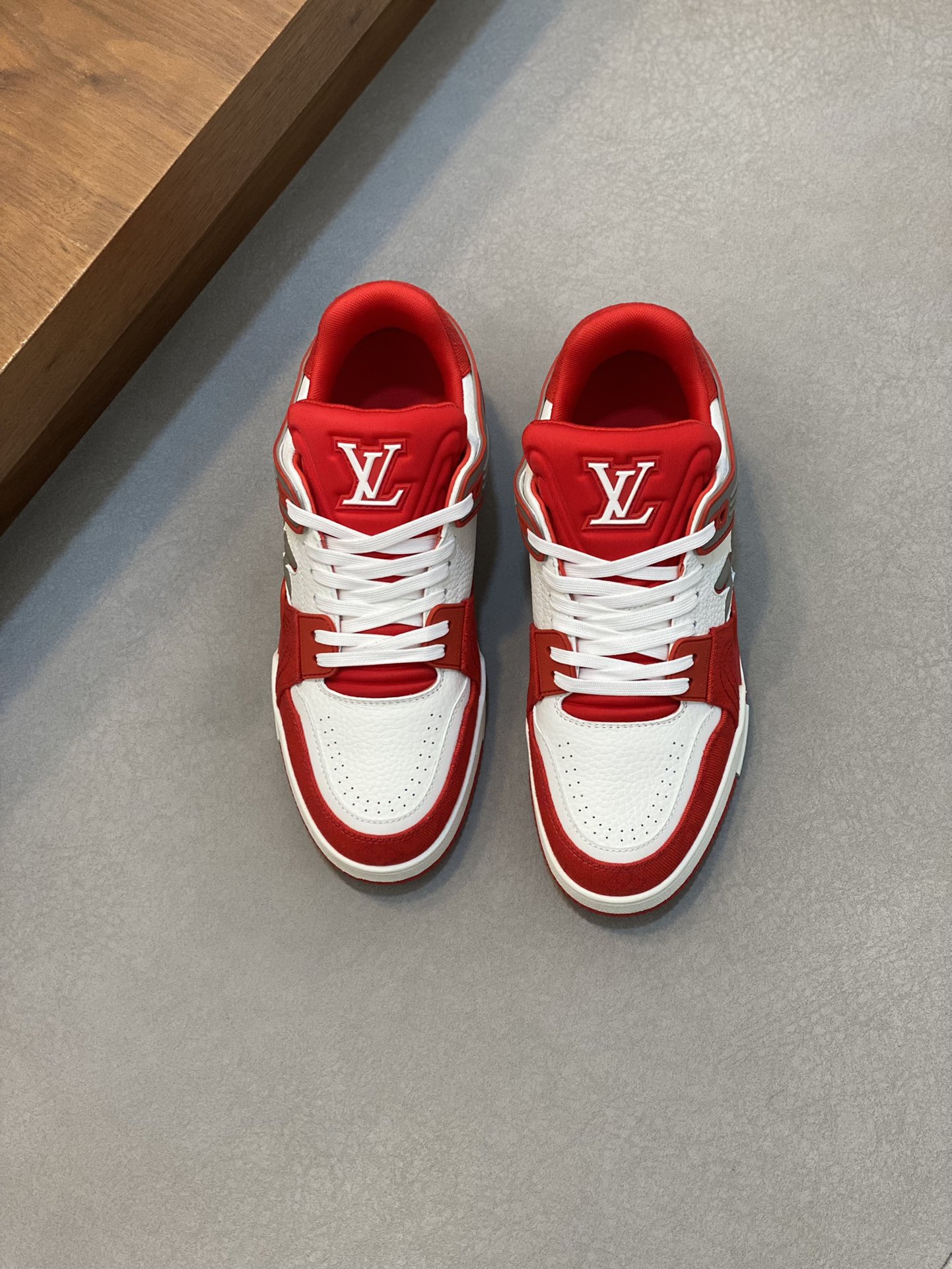 LV 00499