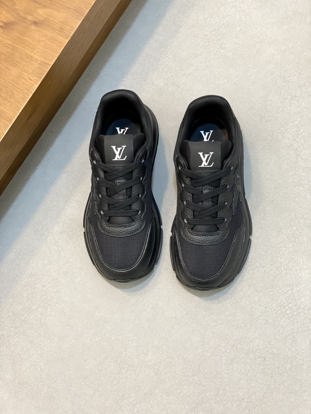 LV 00639