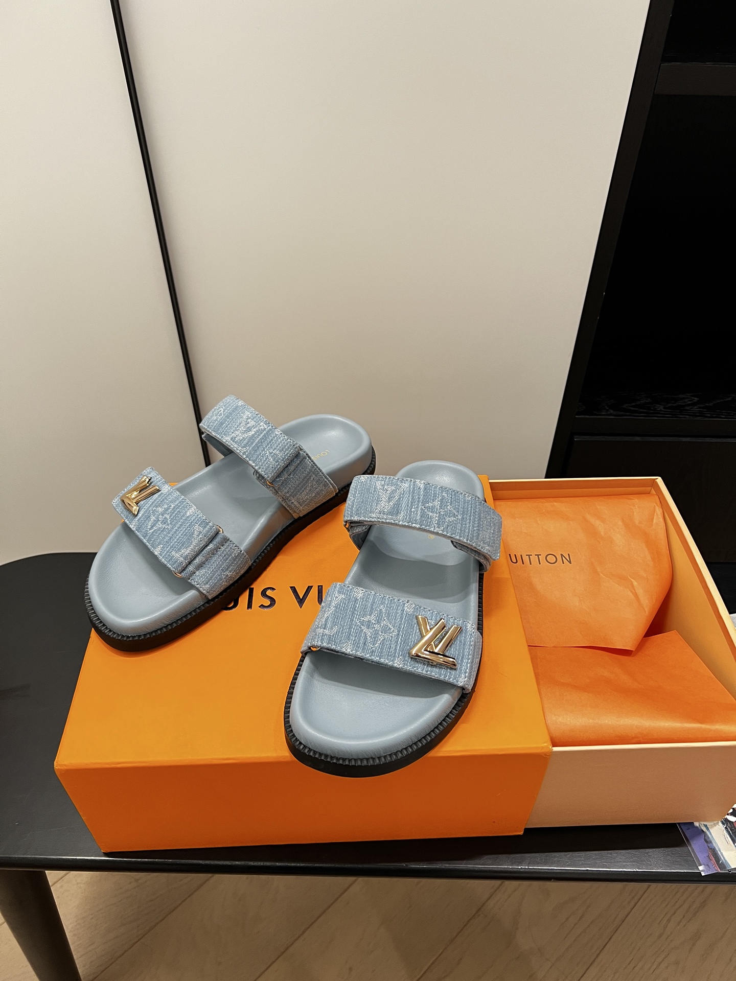 LV 00639