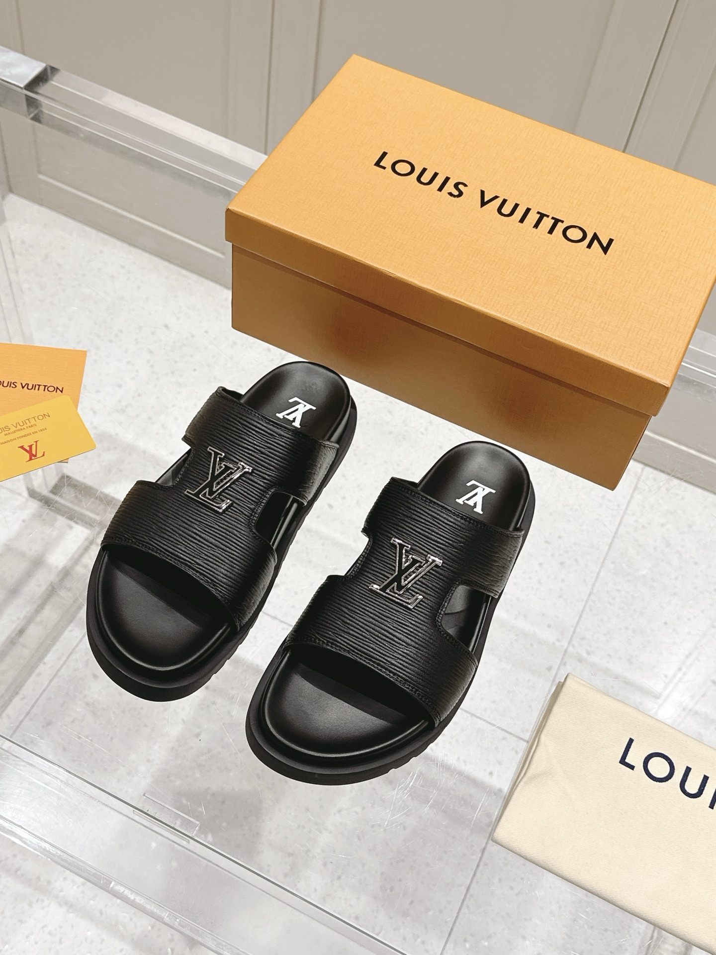 LV 00649