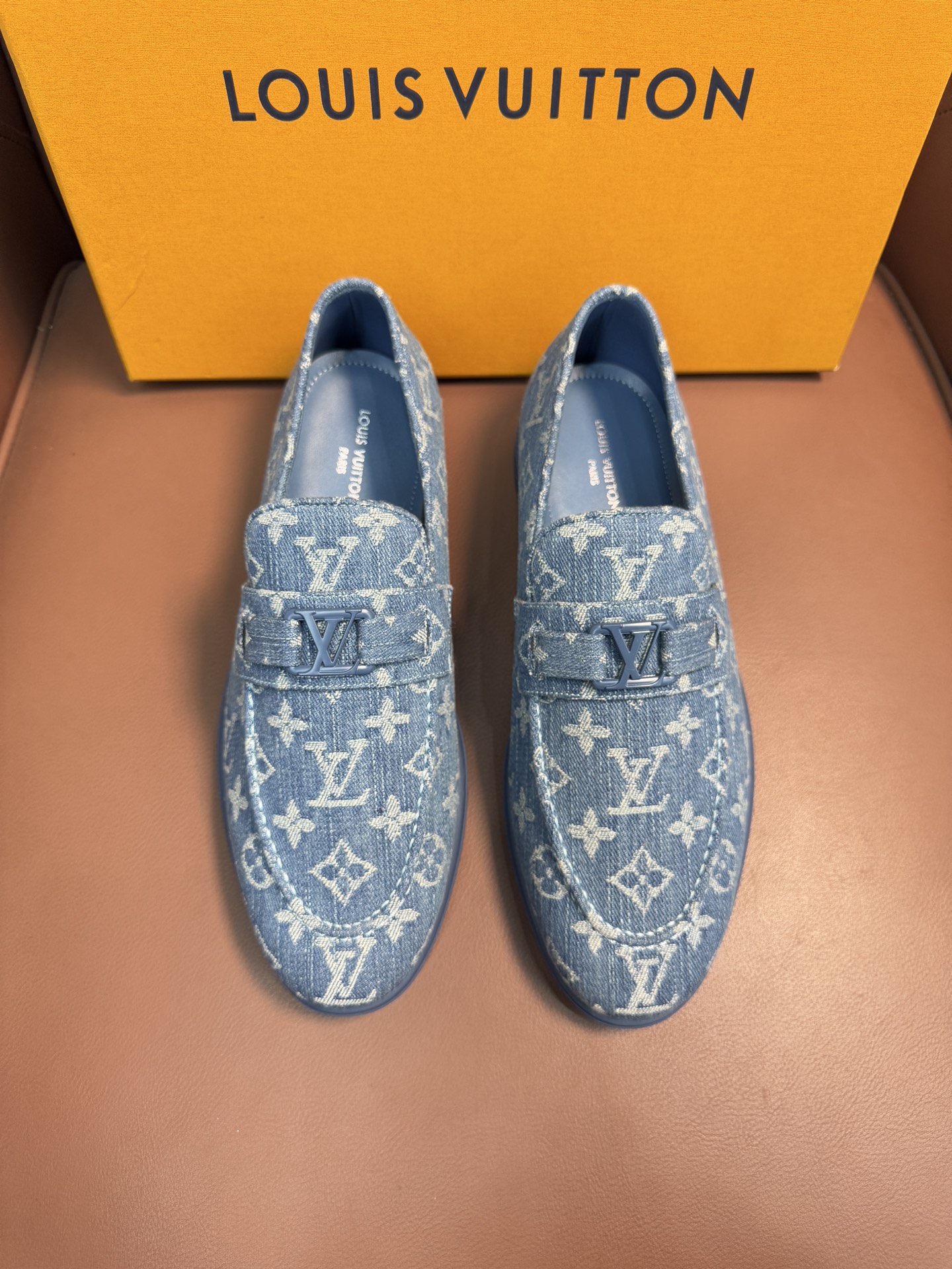 LV 00649