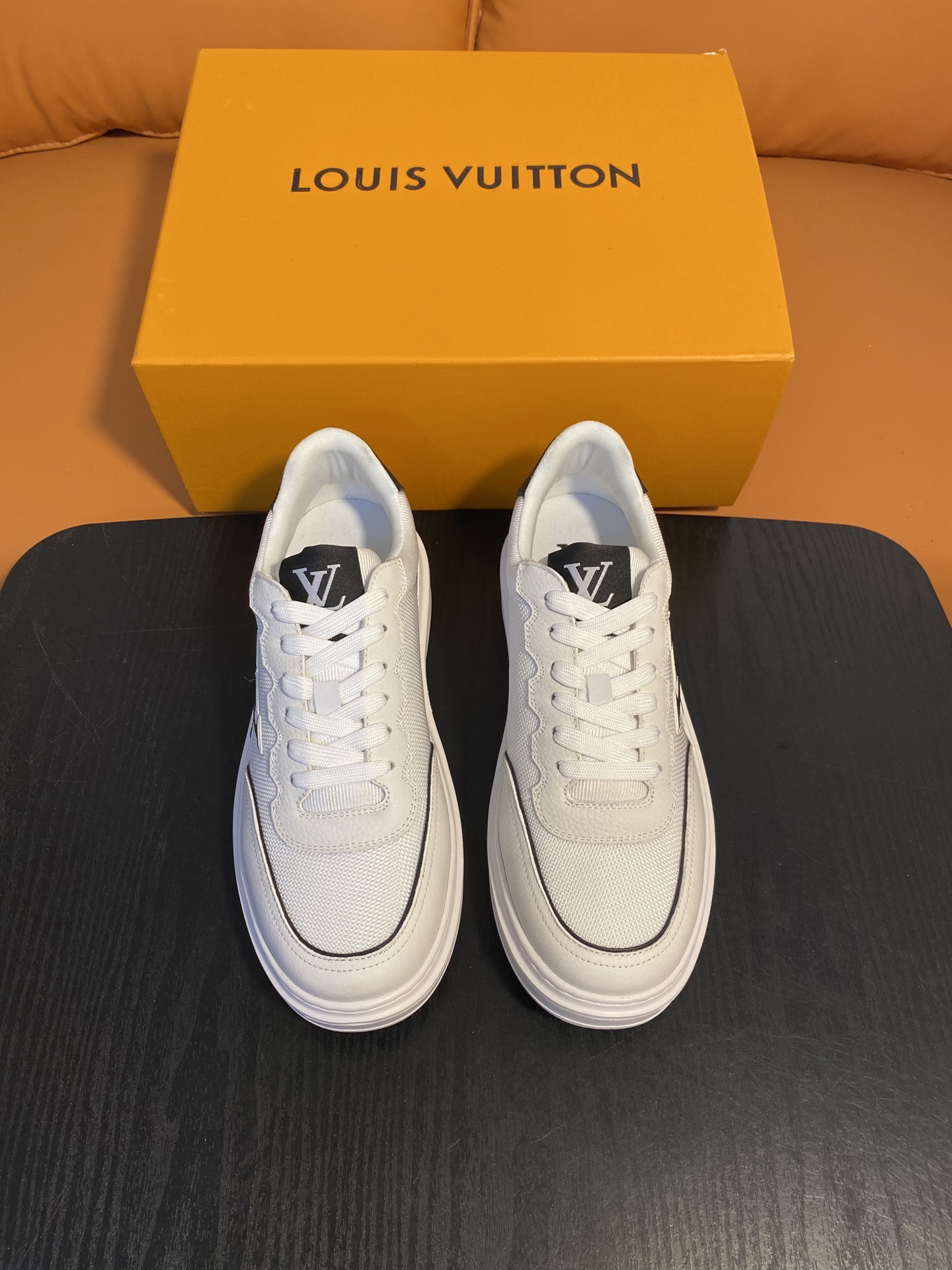 LV 00719