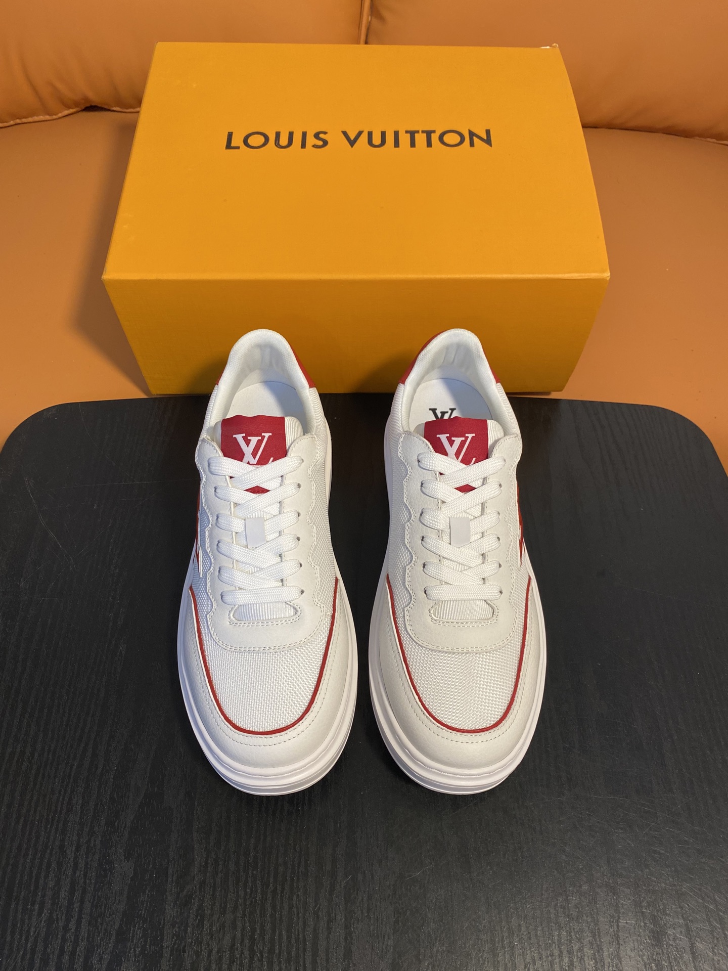 LV 00729