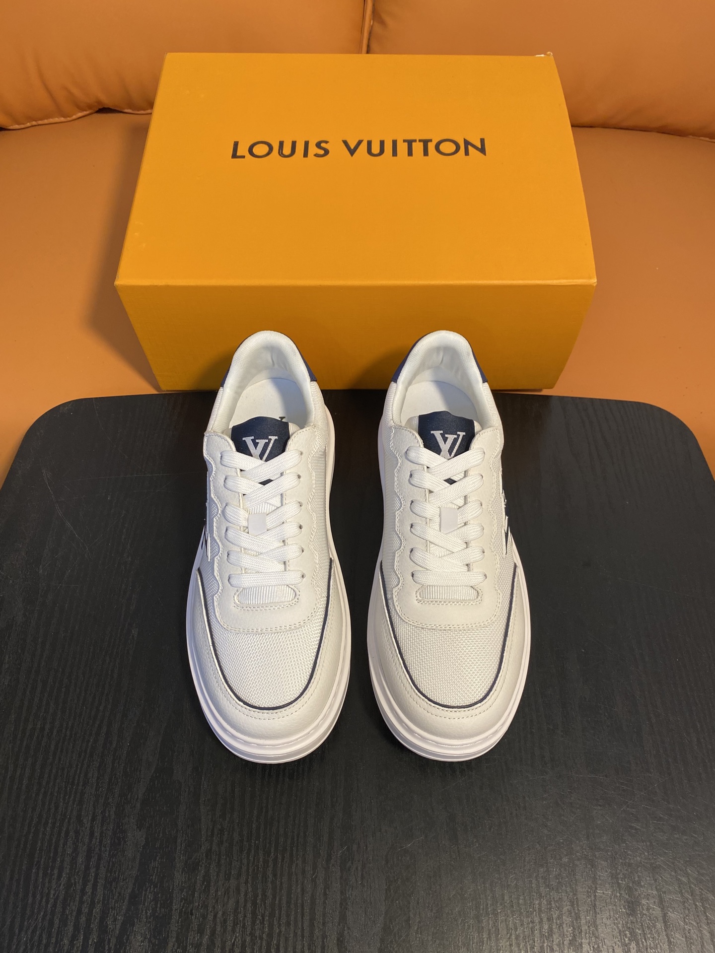 LV 00739