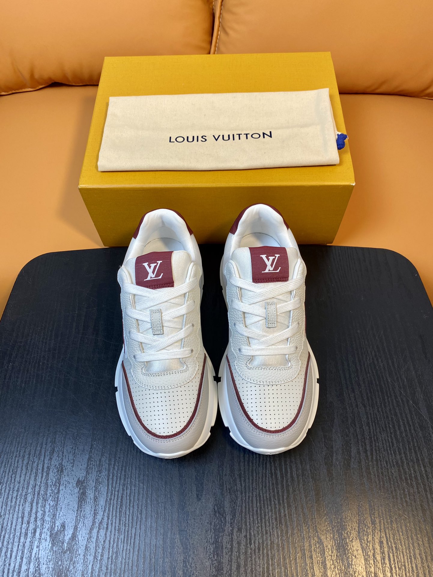LV 00759