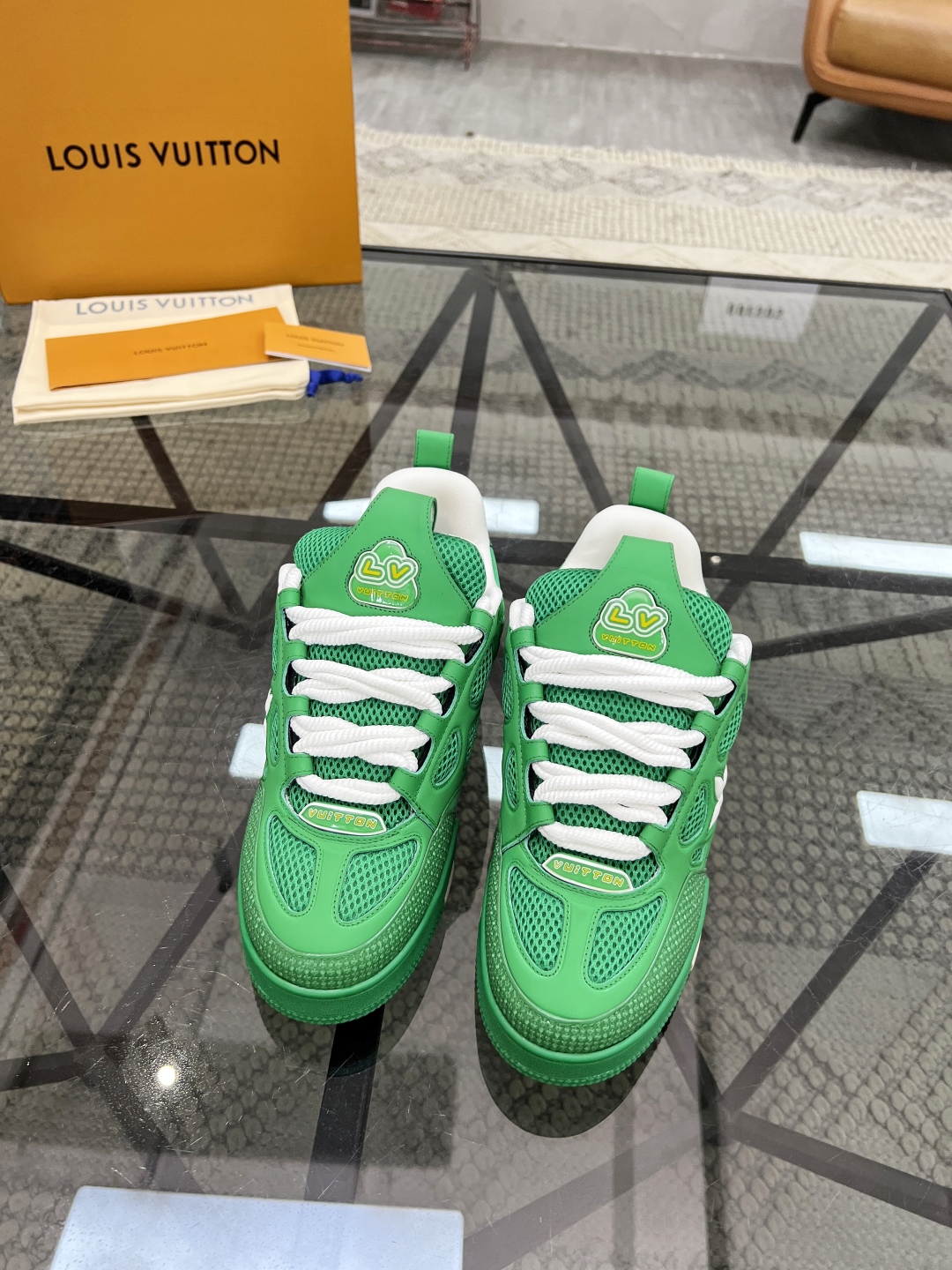 LV 00769