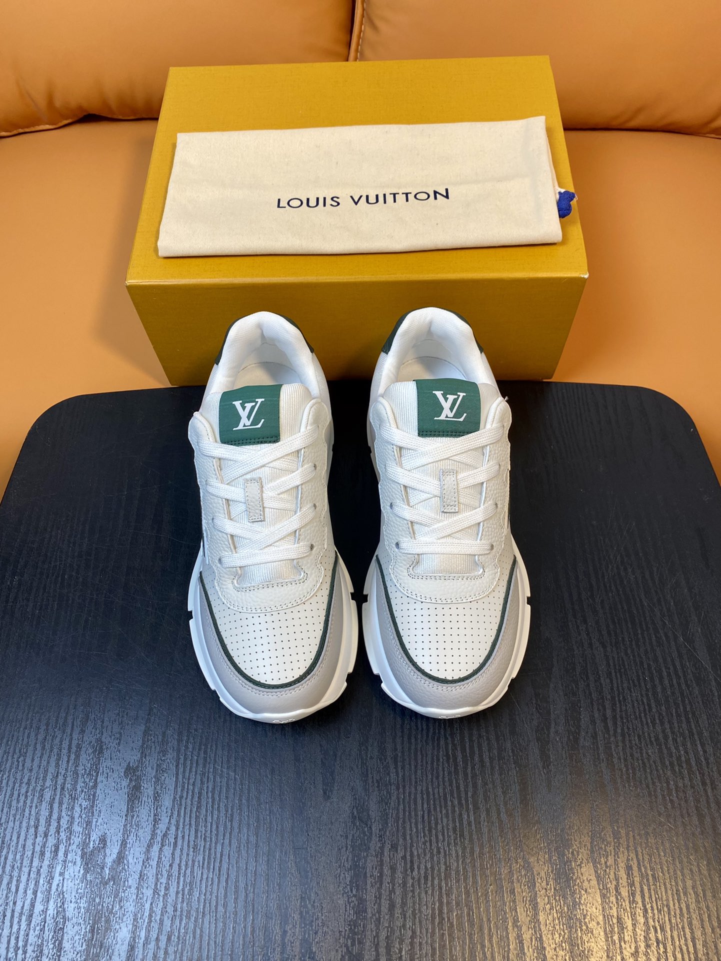 LV 00769