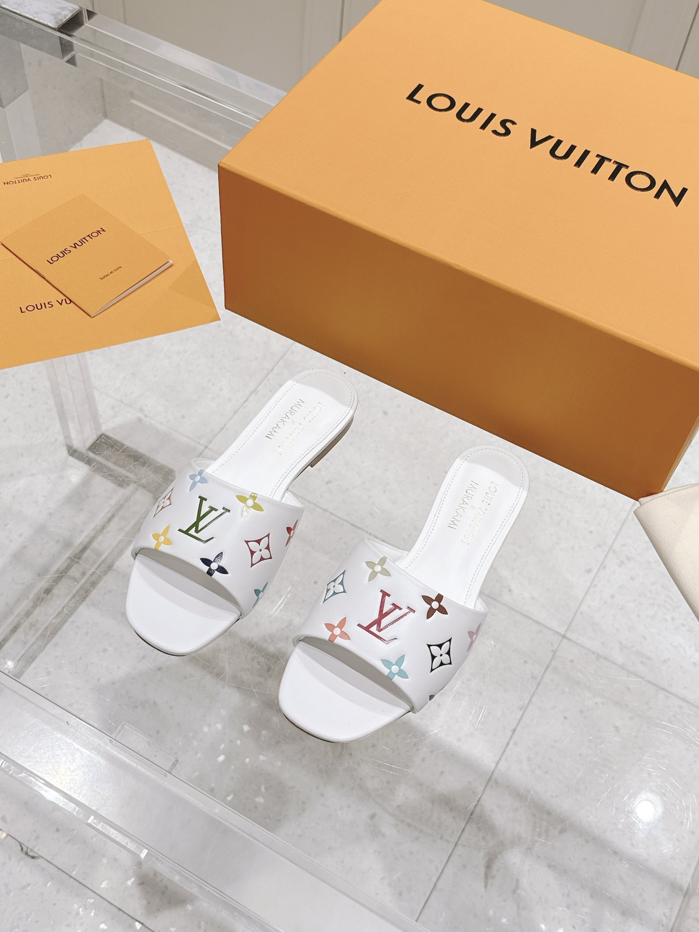 LV 00779