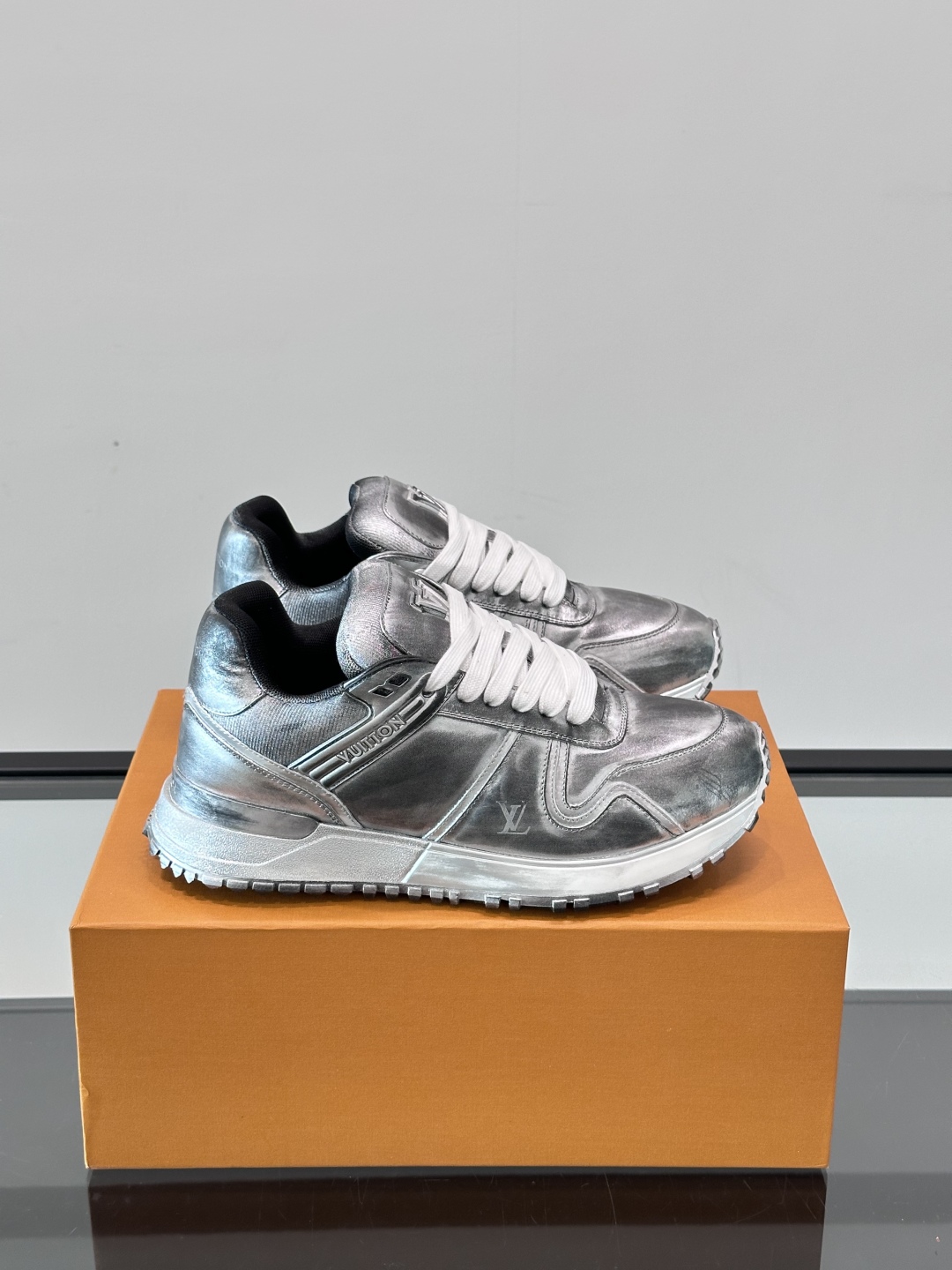 LV 00859