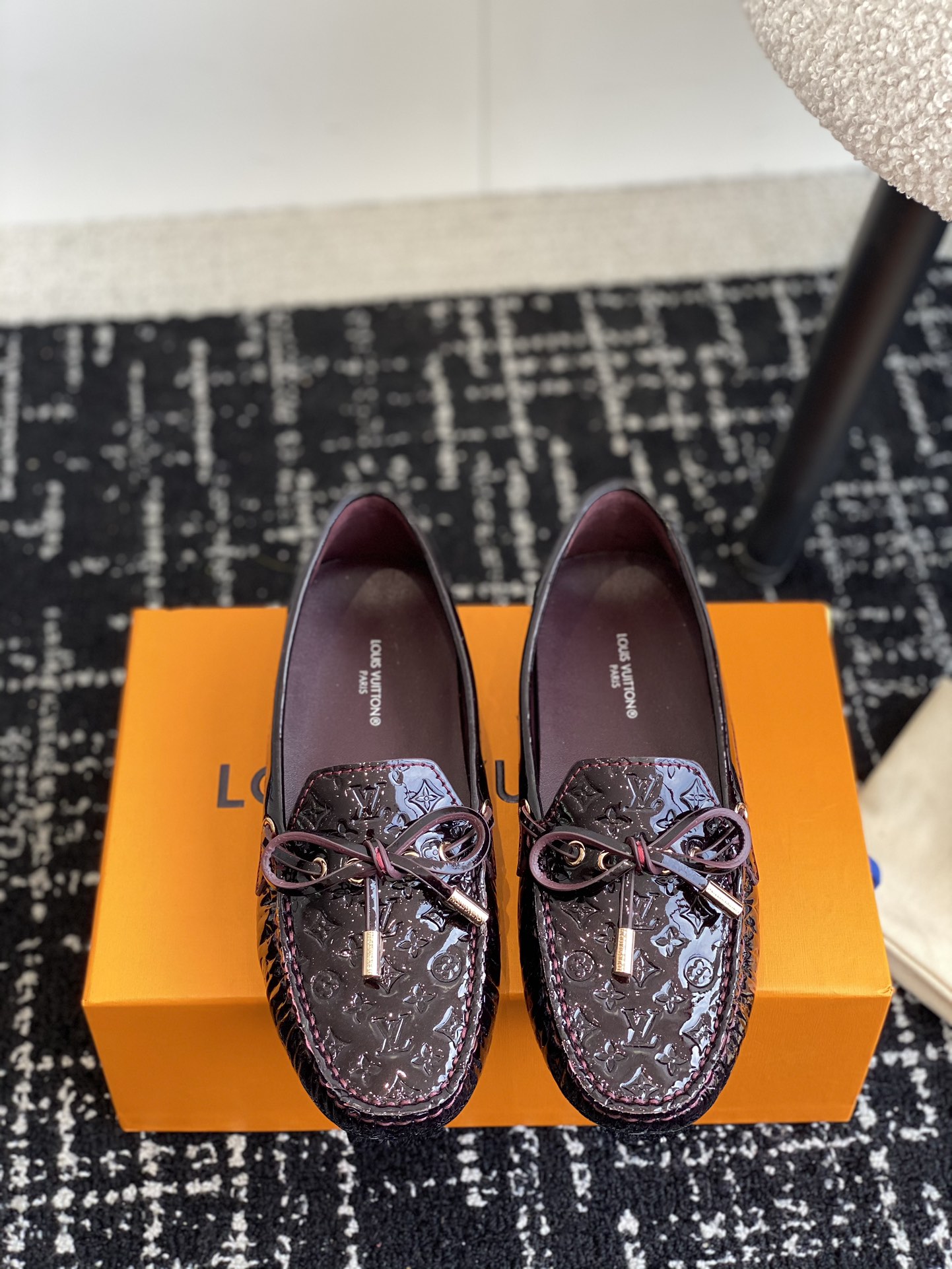 LV 01099