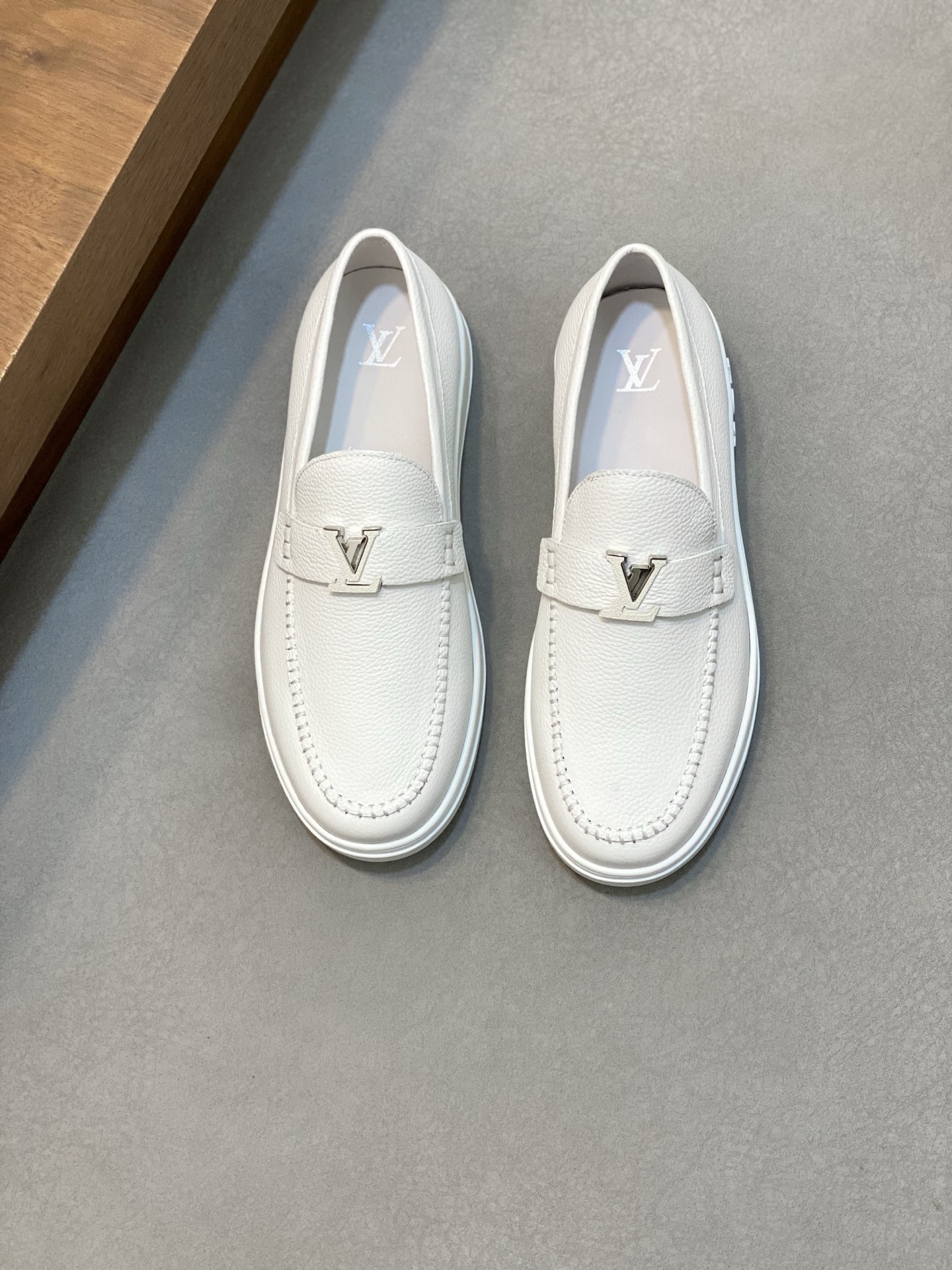 LV 01119