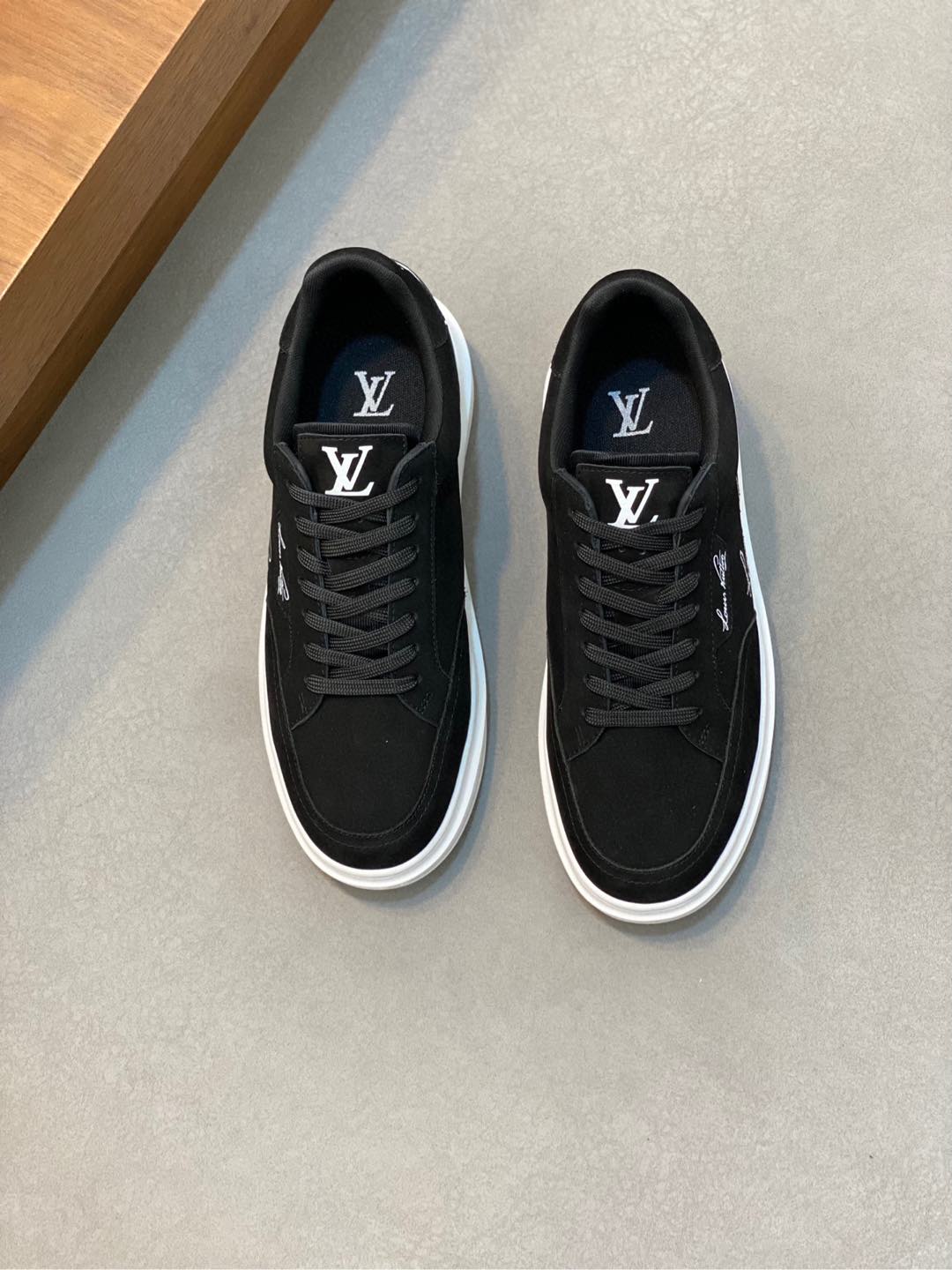 LV 01179