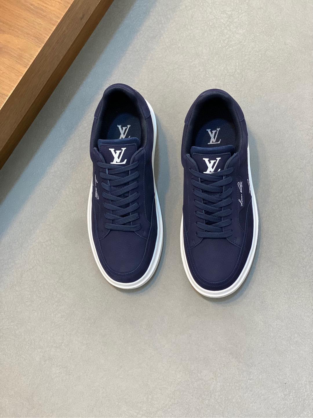 LV 01189
