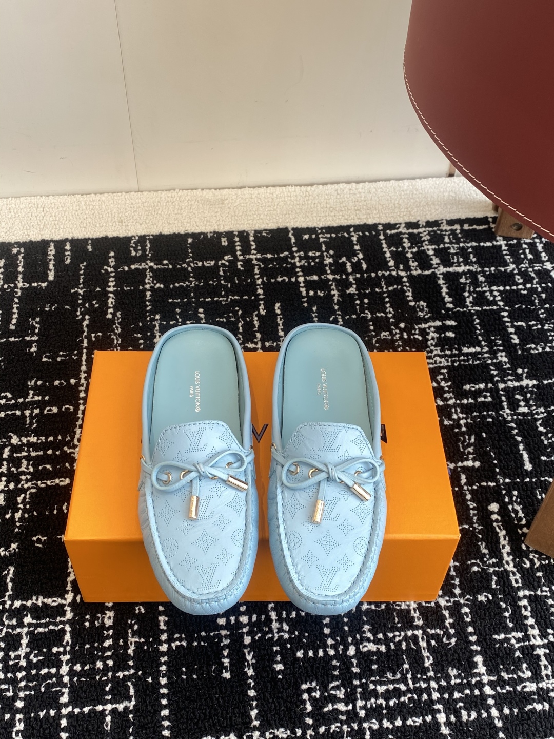 LV 01199