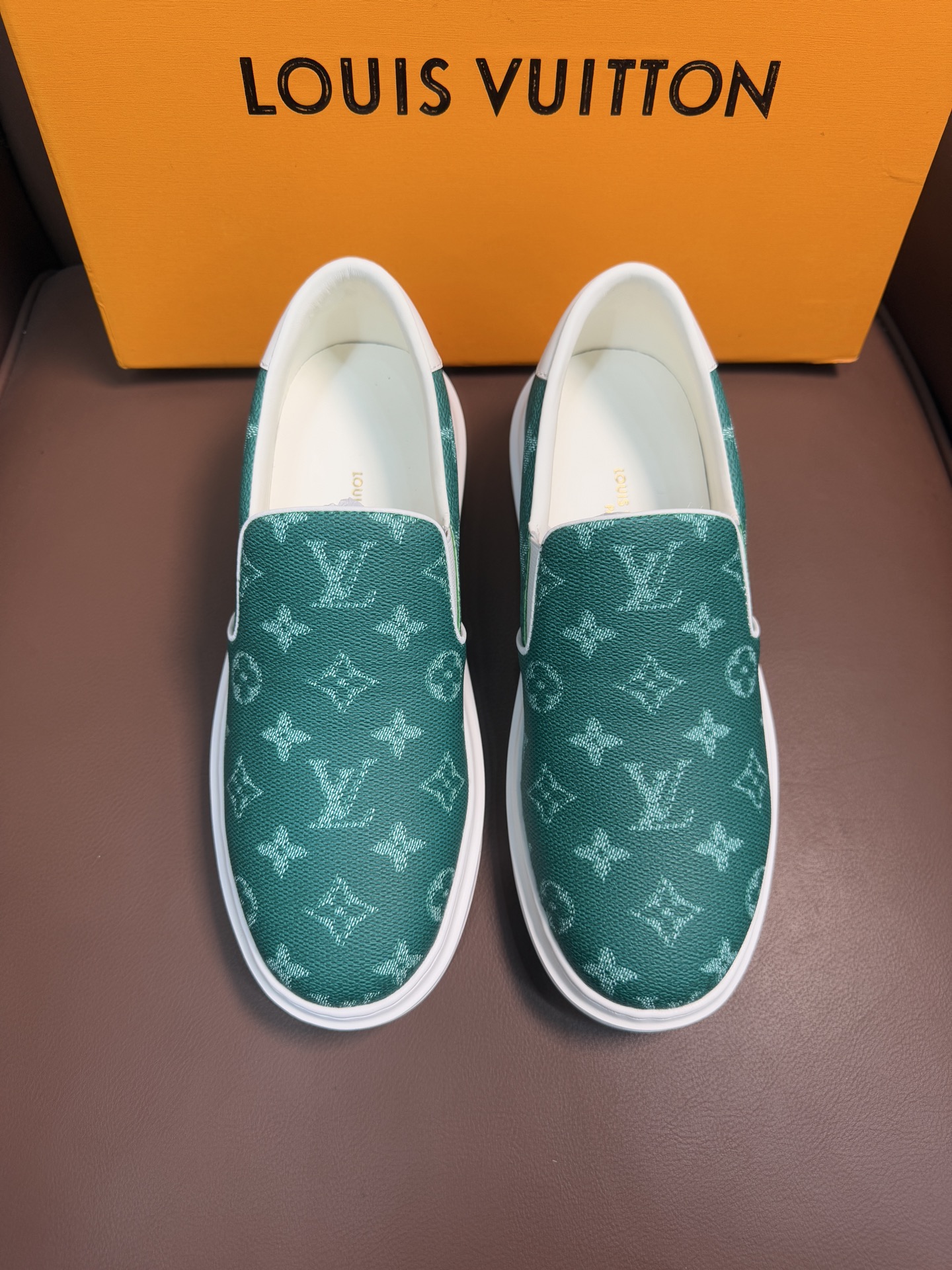 LV 01249