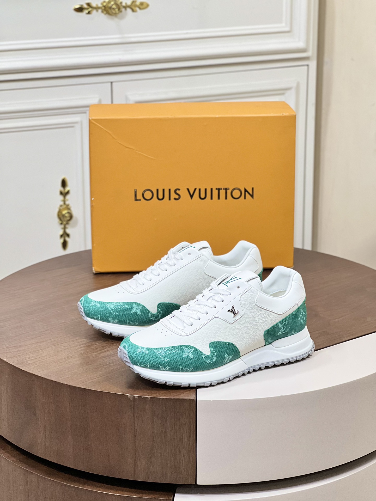 LV 01289