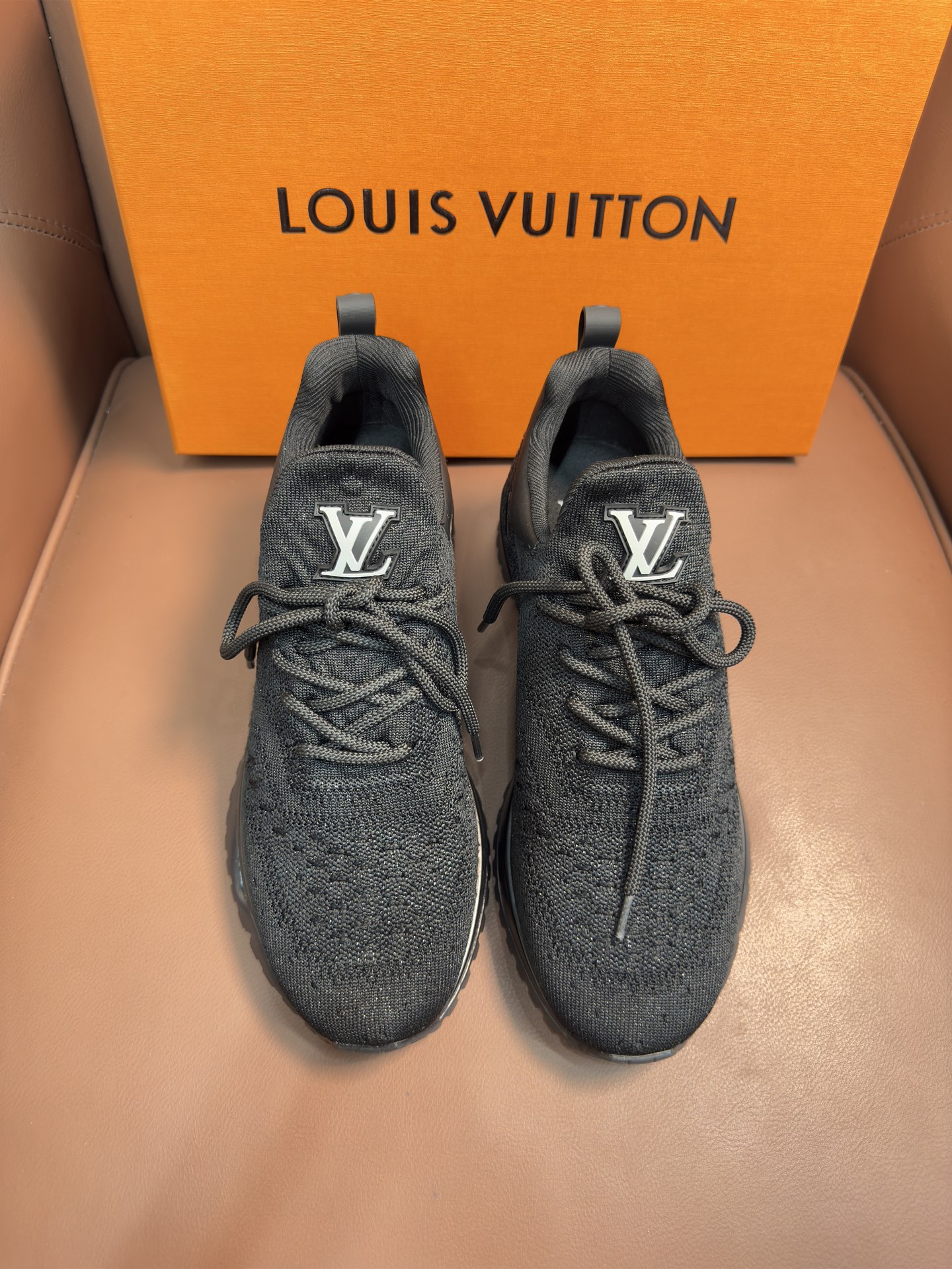 LV 01329