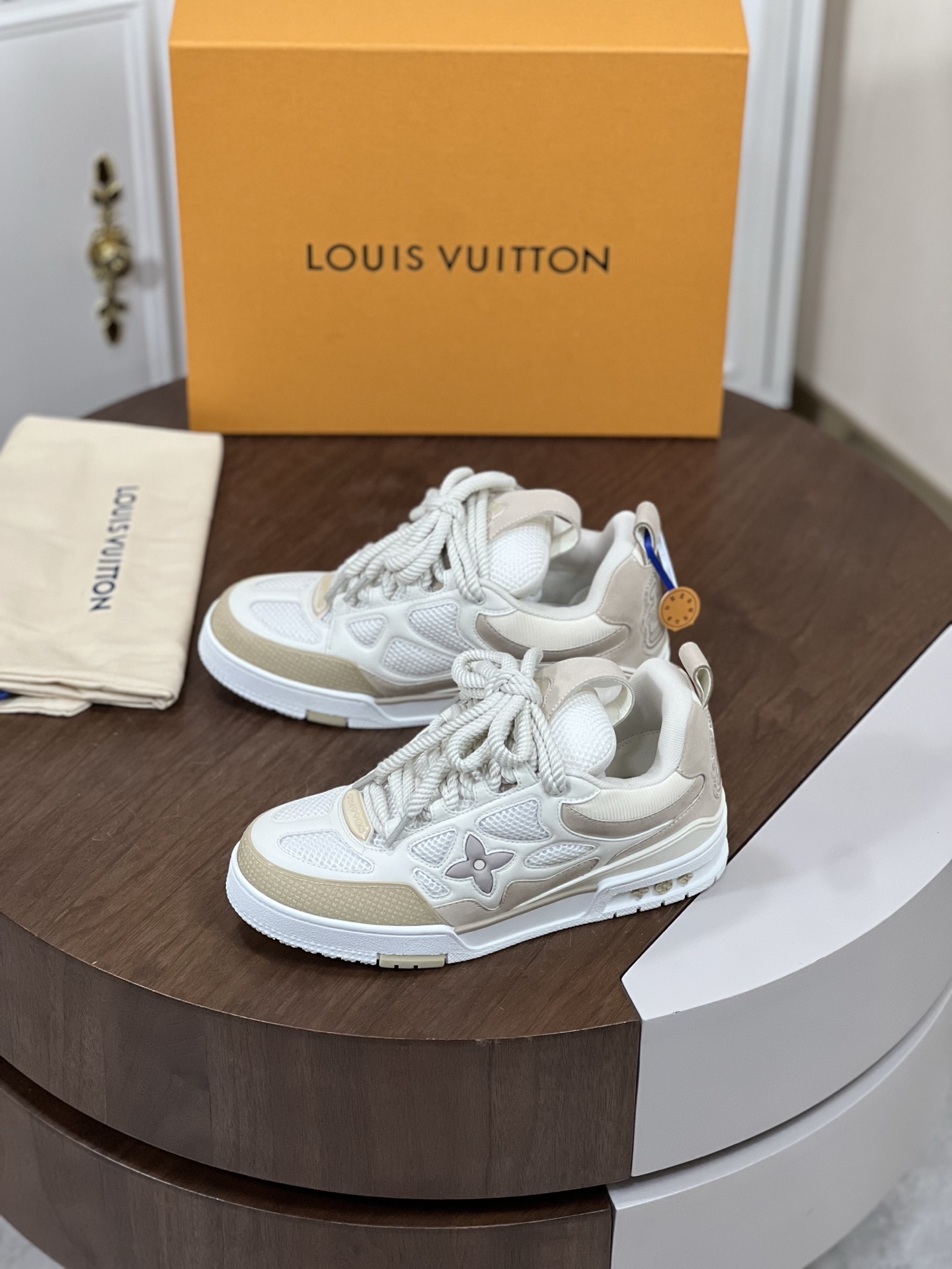 LV 01359