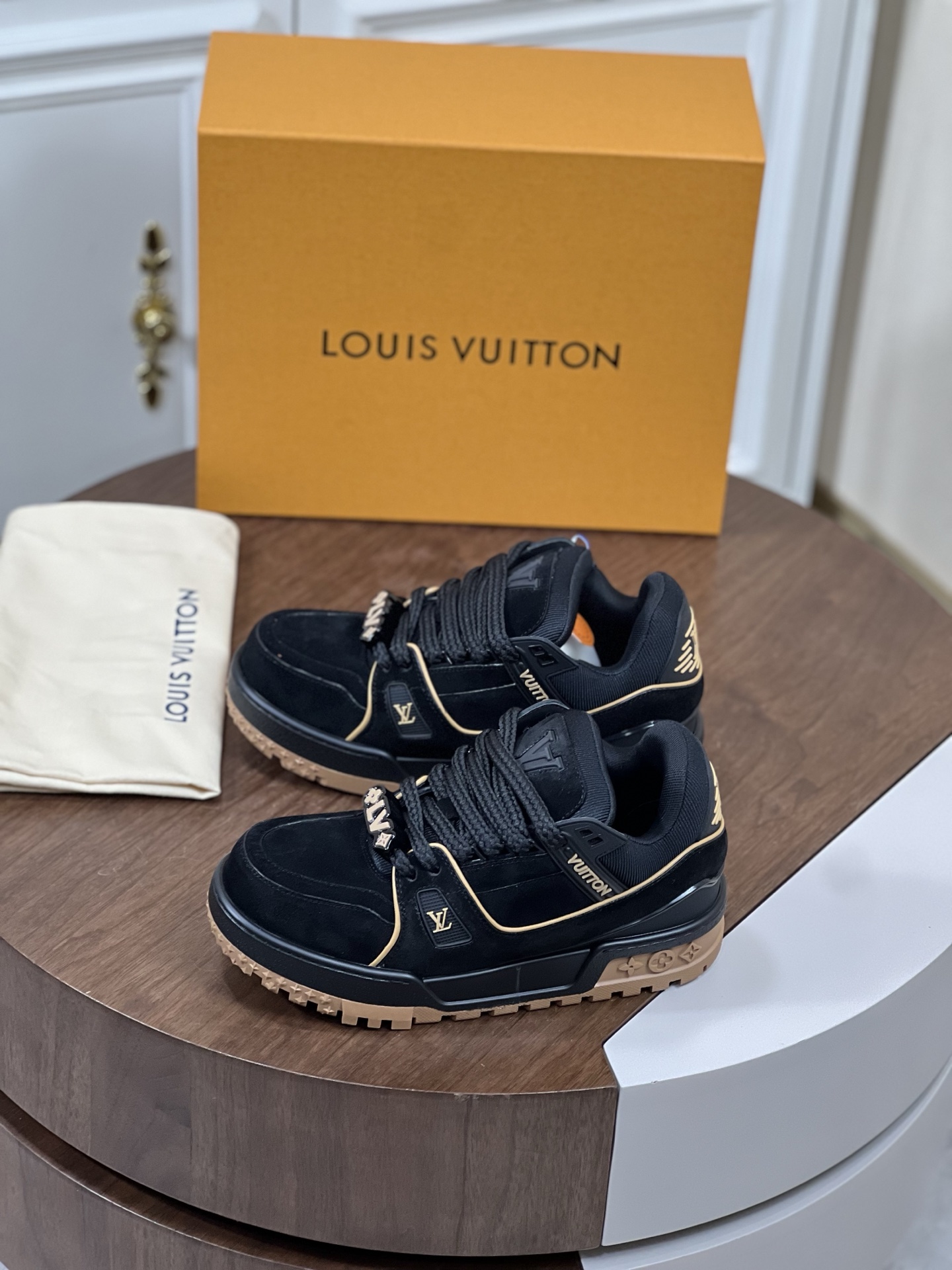 LV 01389