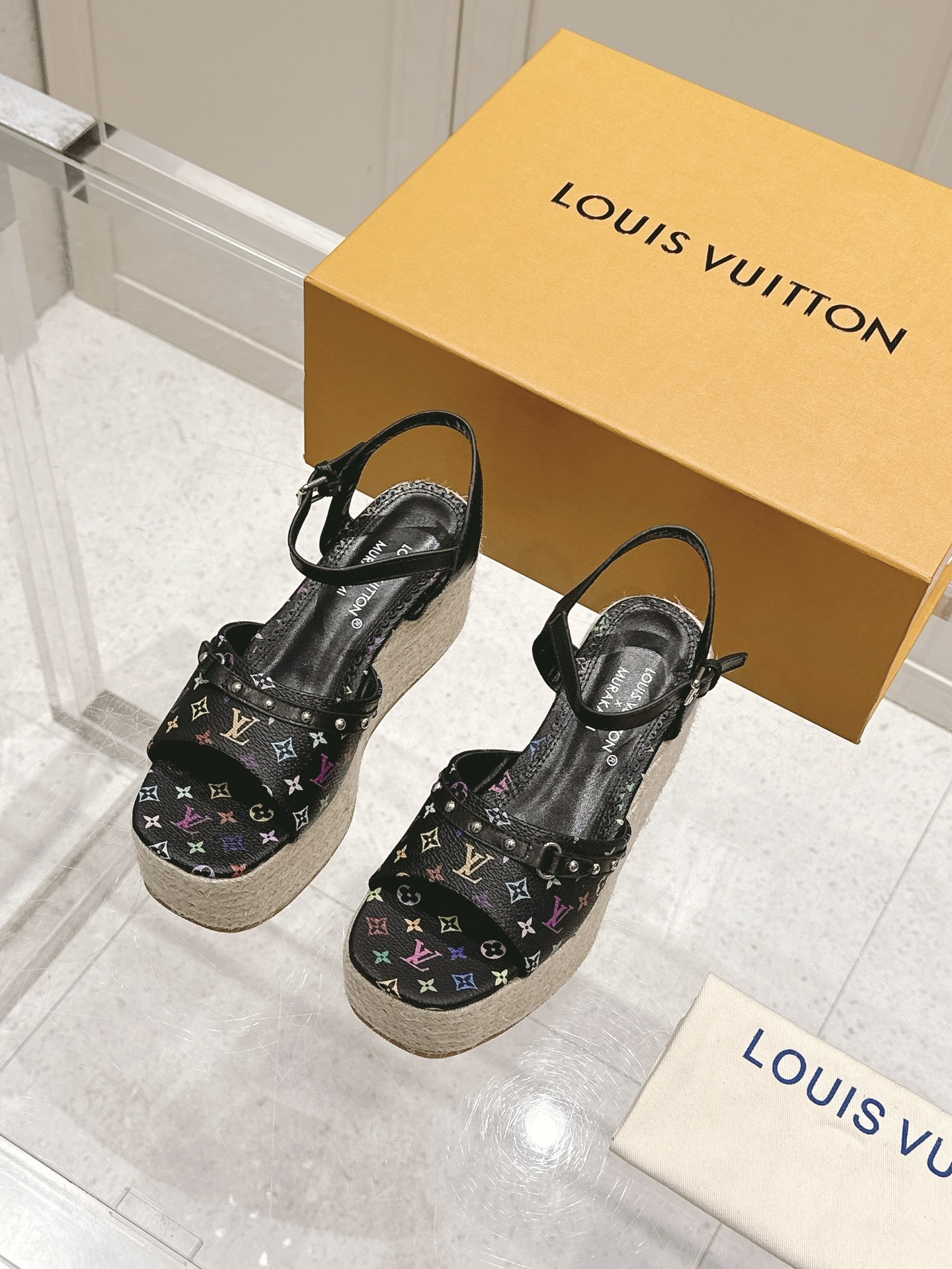 LV 01439