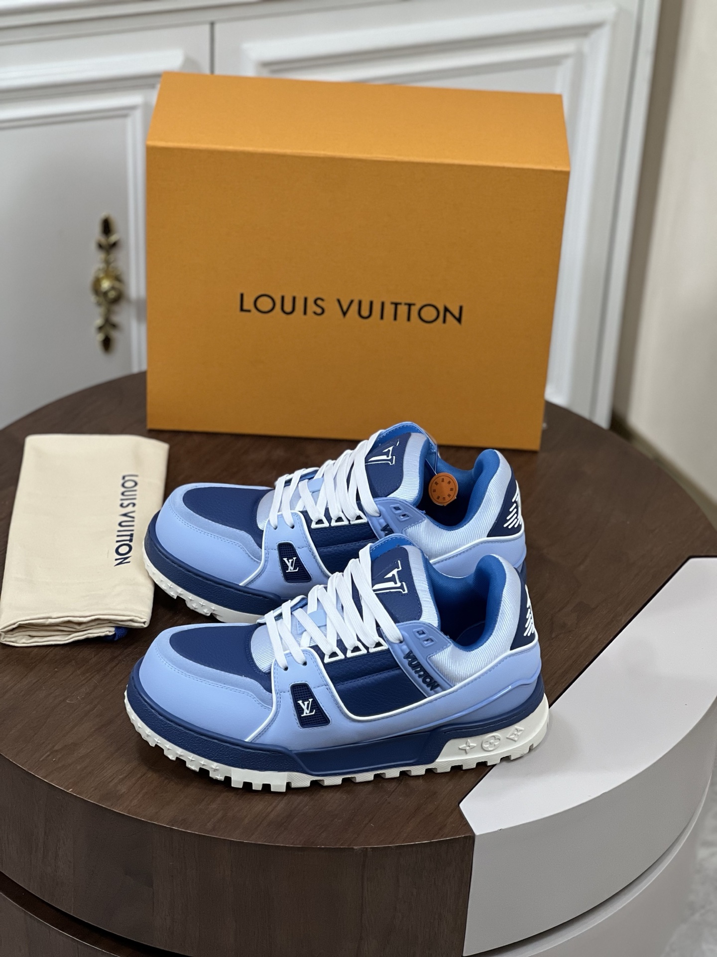 LV 01469