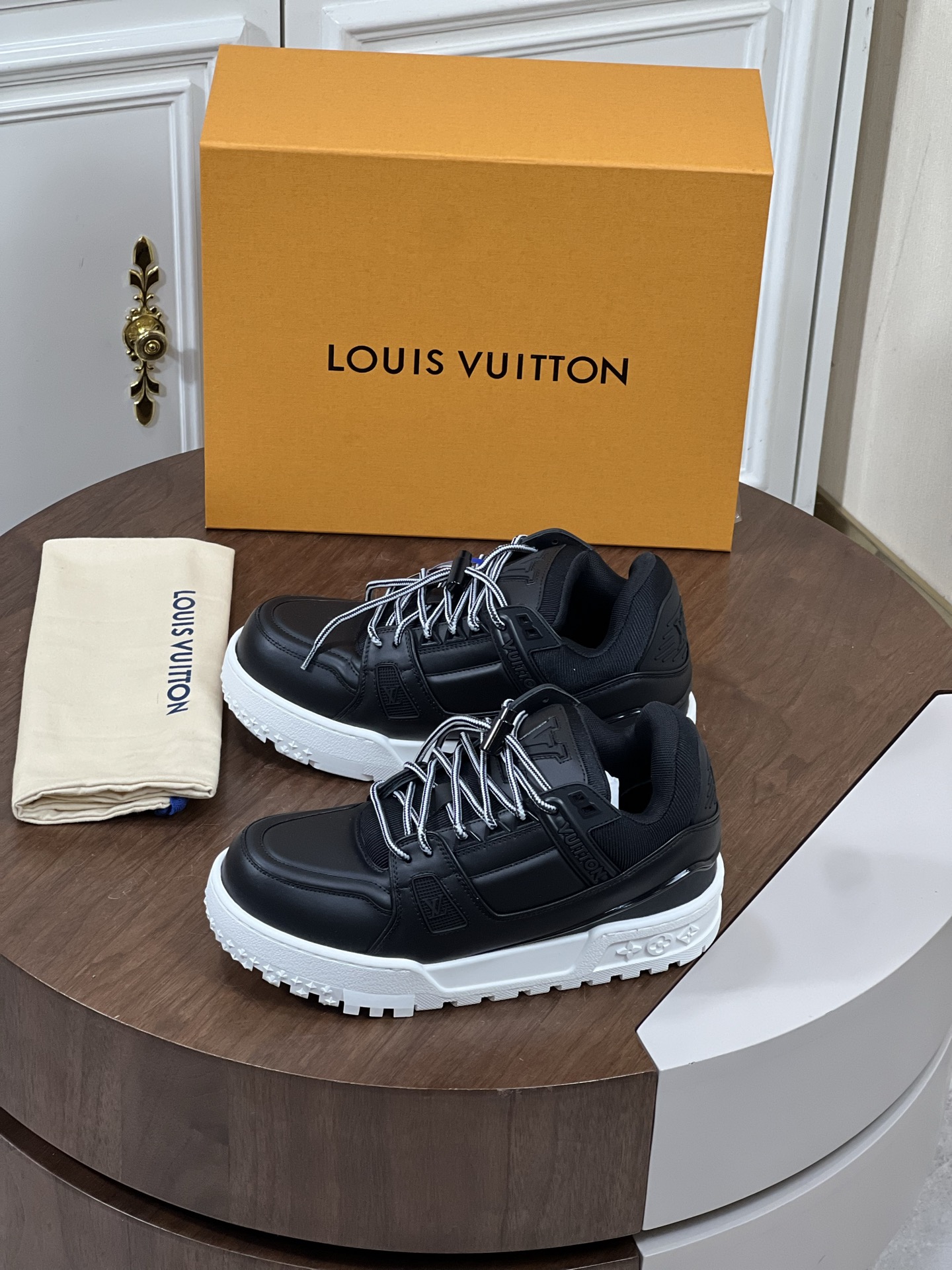 LV 01479