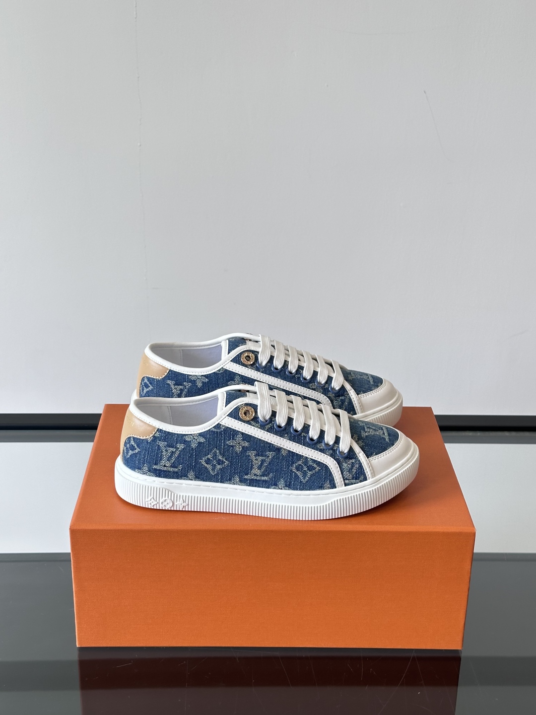 LV  01509