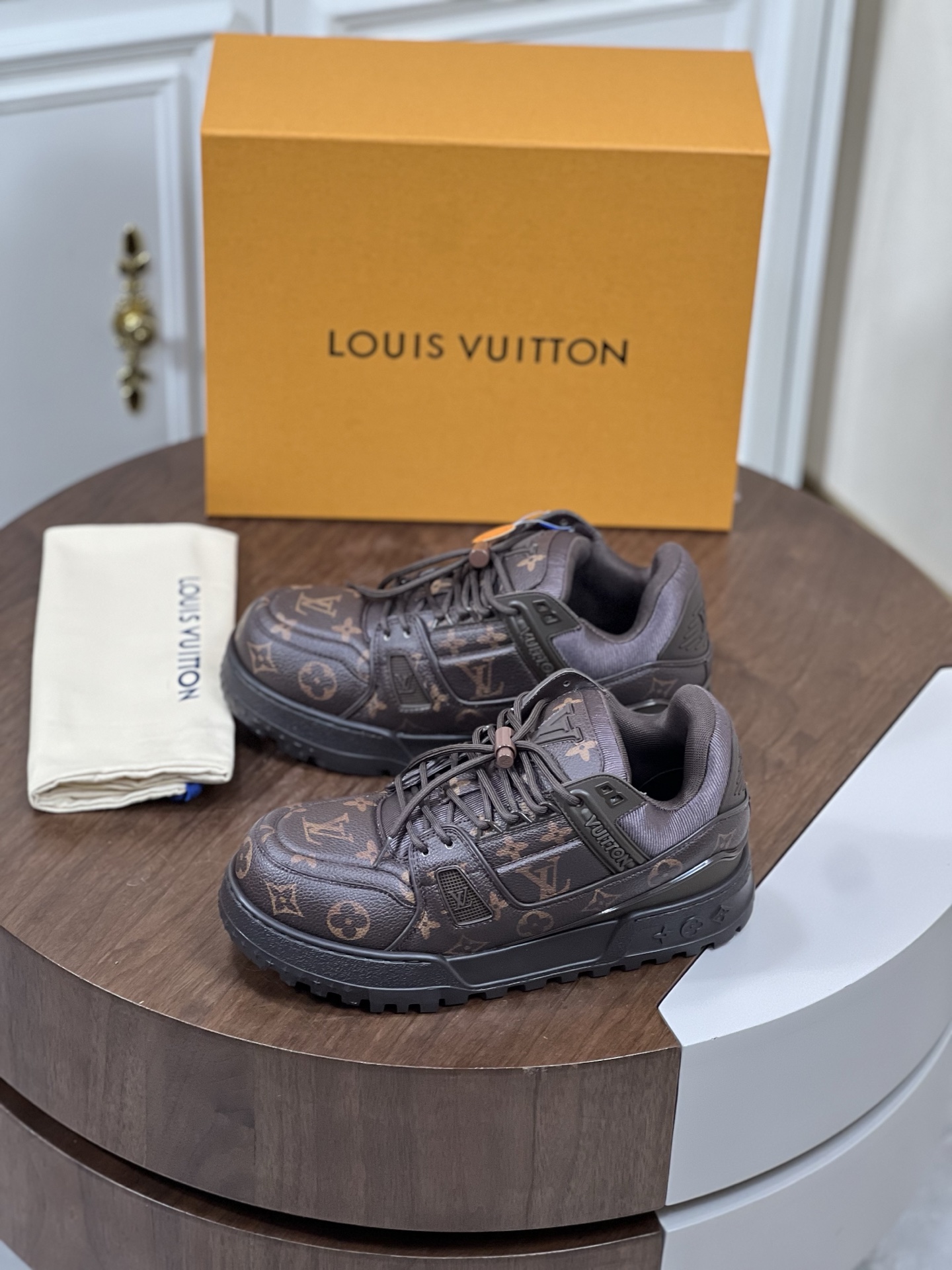LV 01509