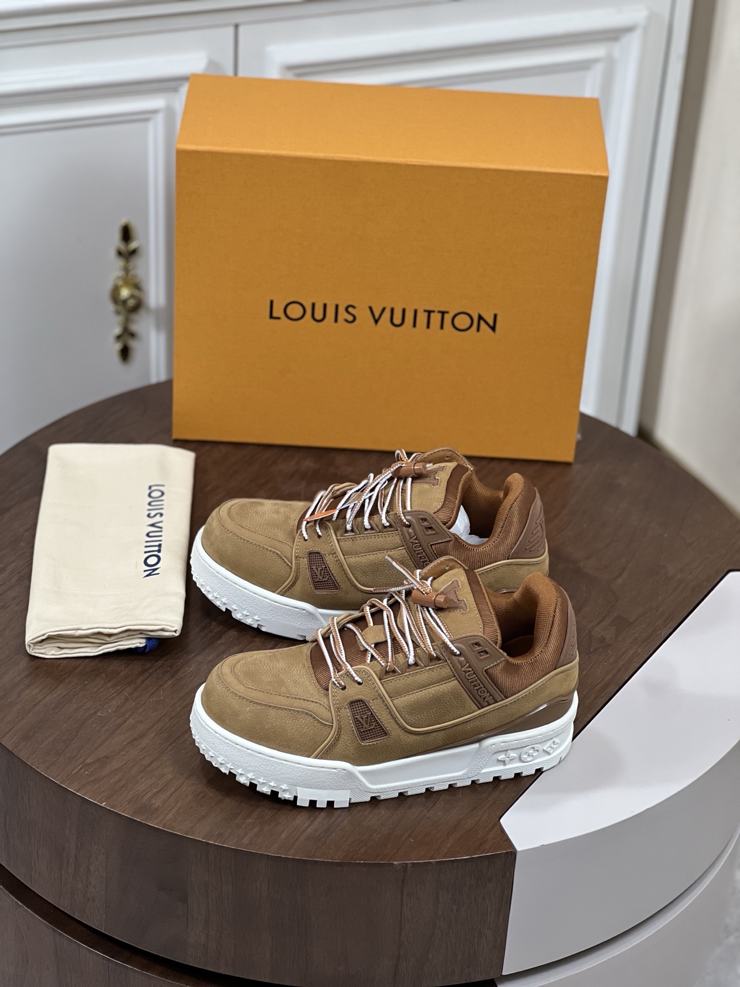 LV 01519