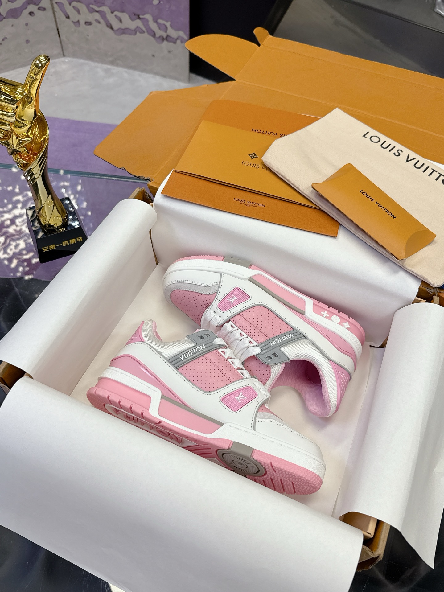 LV 01559