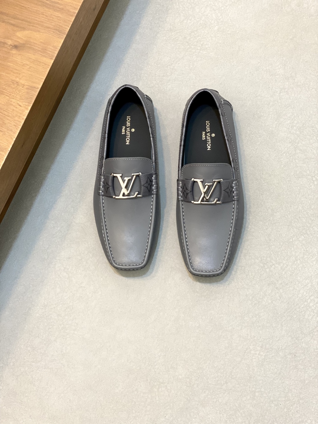 LV 01619