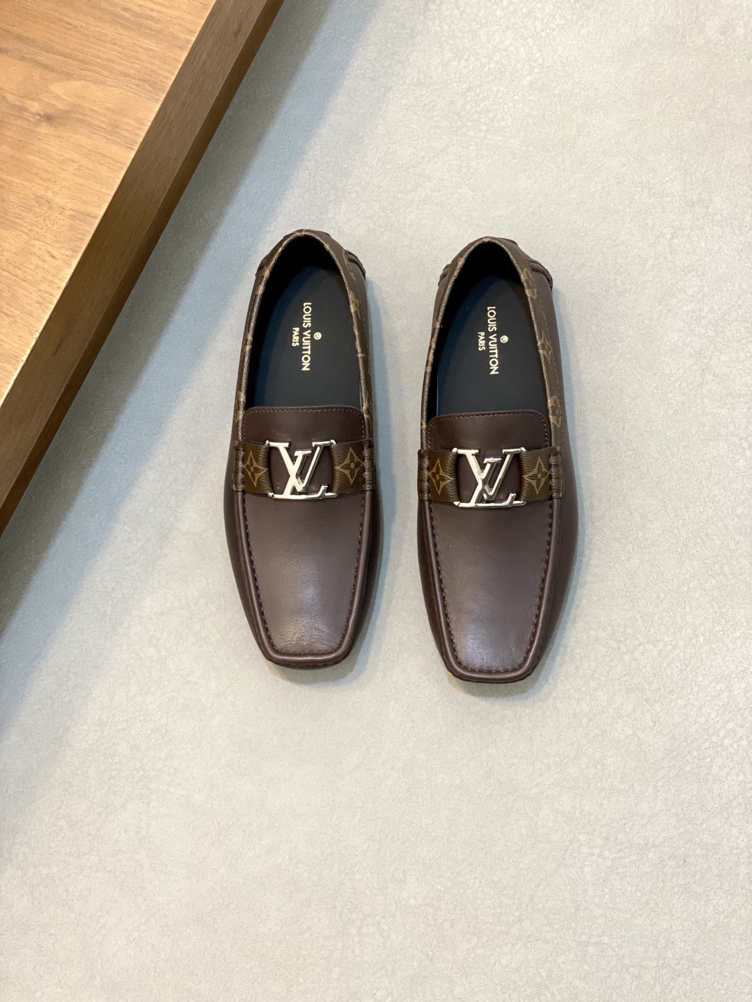 LV 01629