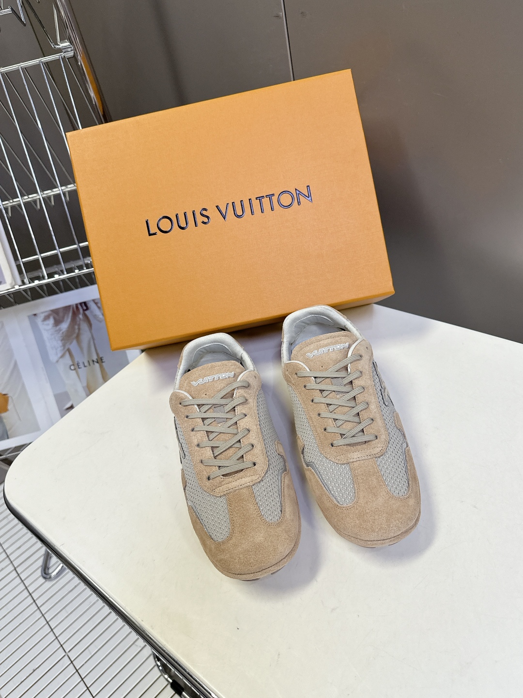 LV 01669