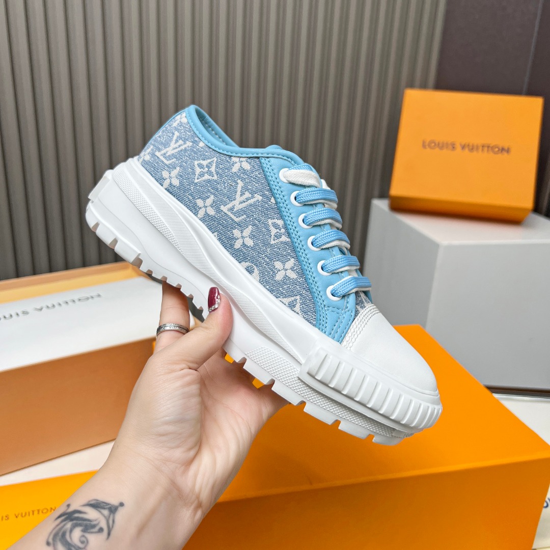 LV 01689