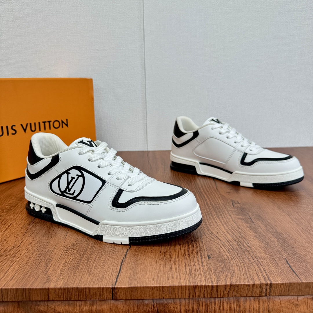 LV 01749