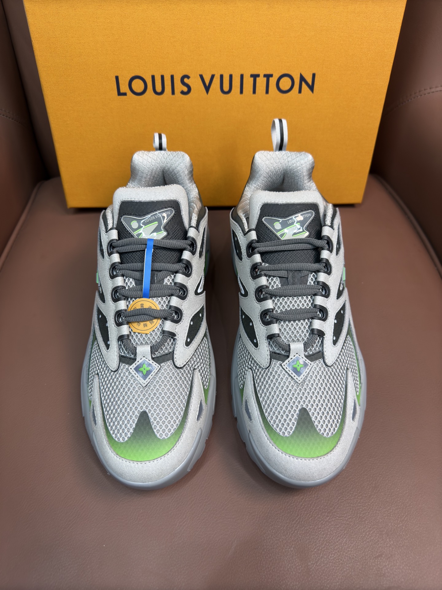 LV  02009