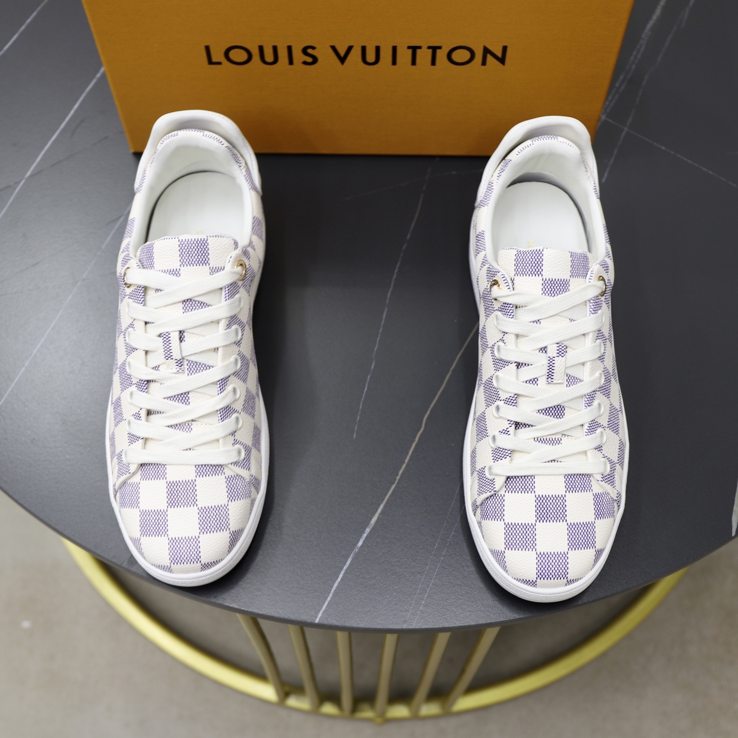 LV 02189