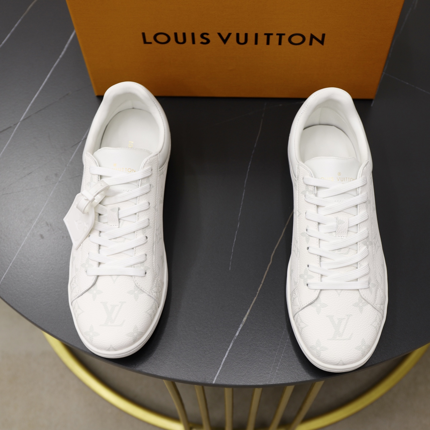 LV 02239