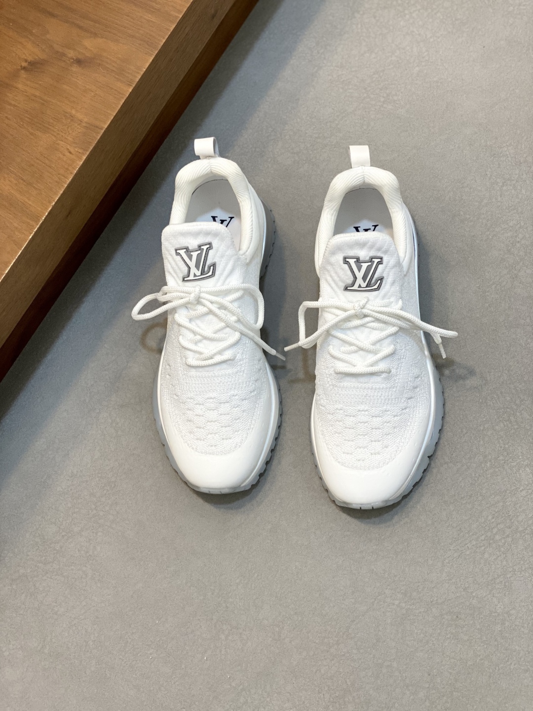 LV  02259