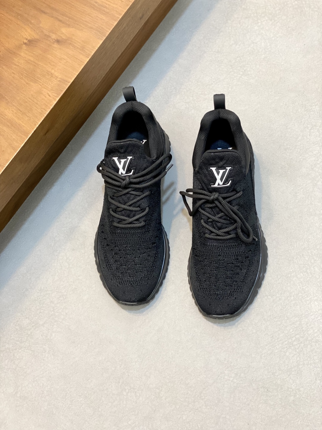 LV  02269