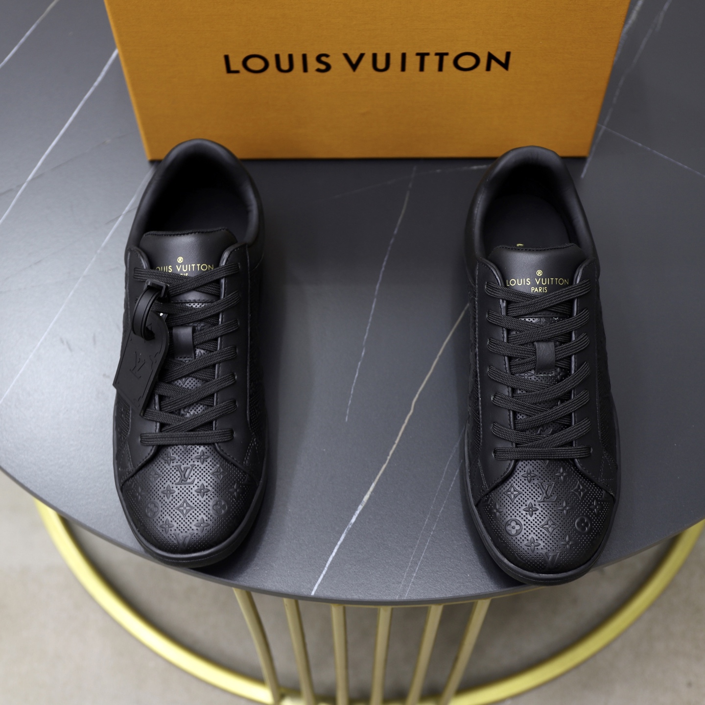 LV 02289